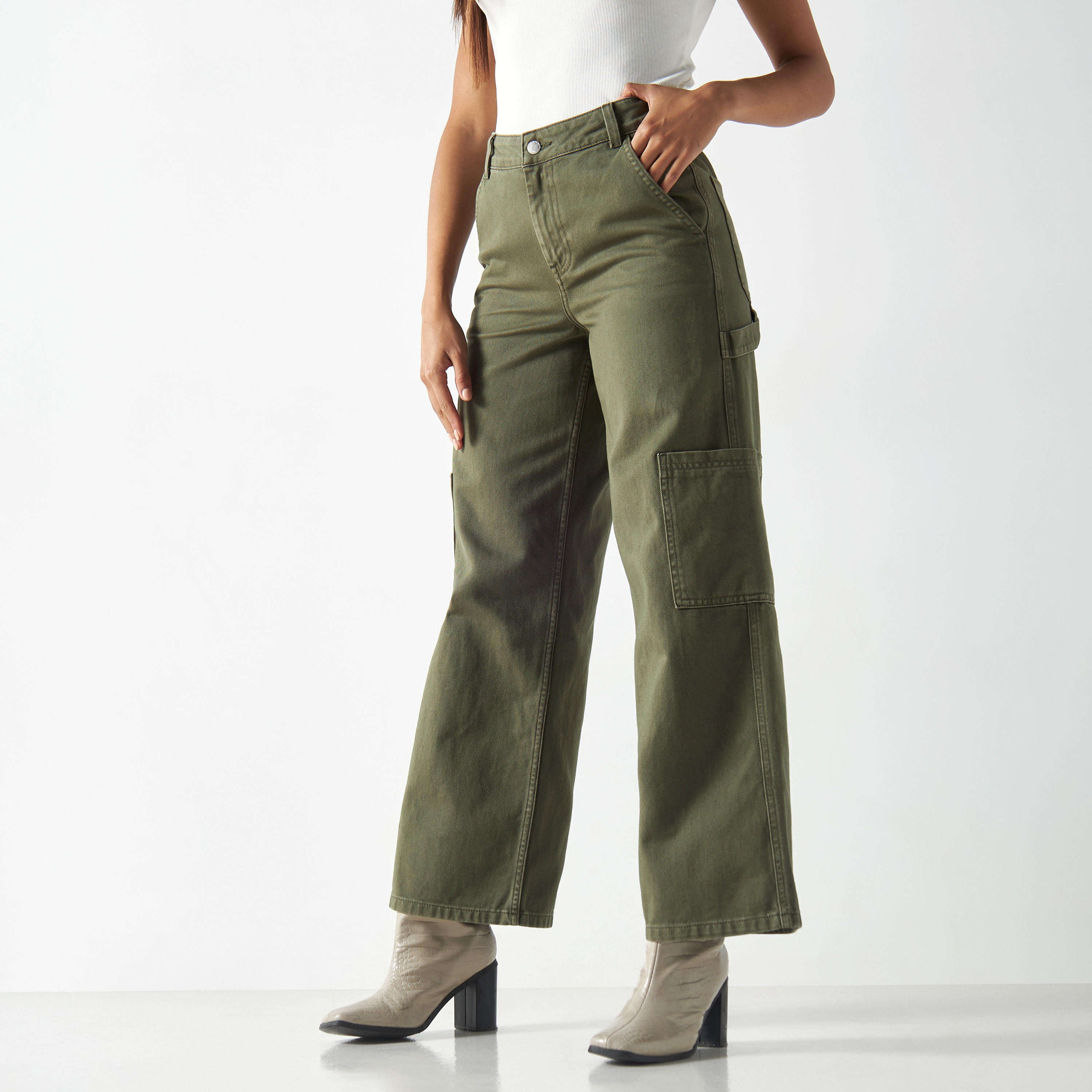 Solid Wide Leg Carpenter Jeans with Pockets-women-clothing-bottoms-jeans-image-1