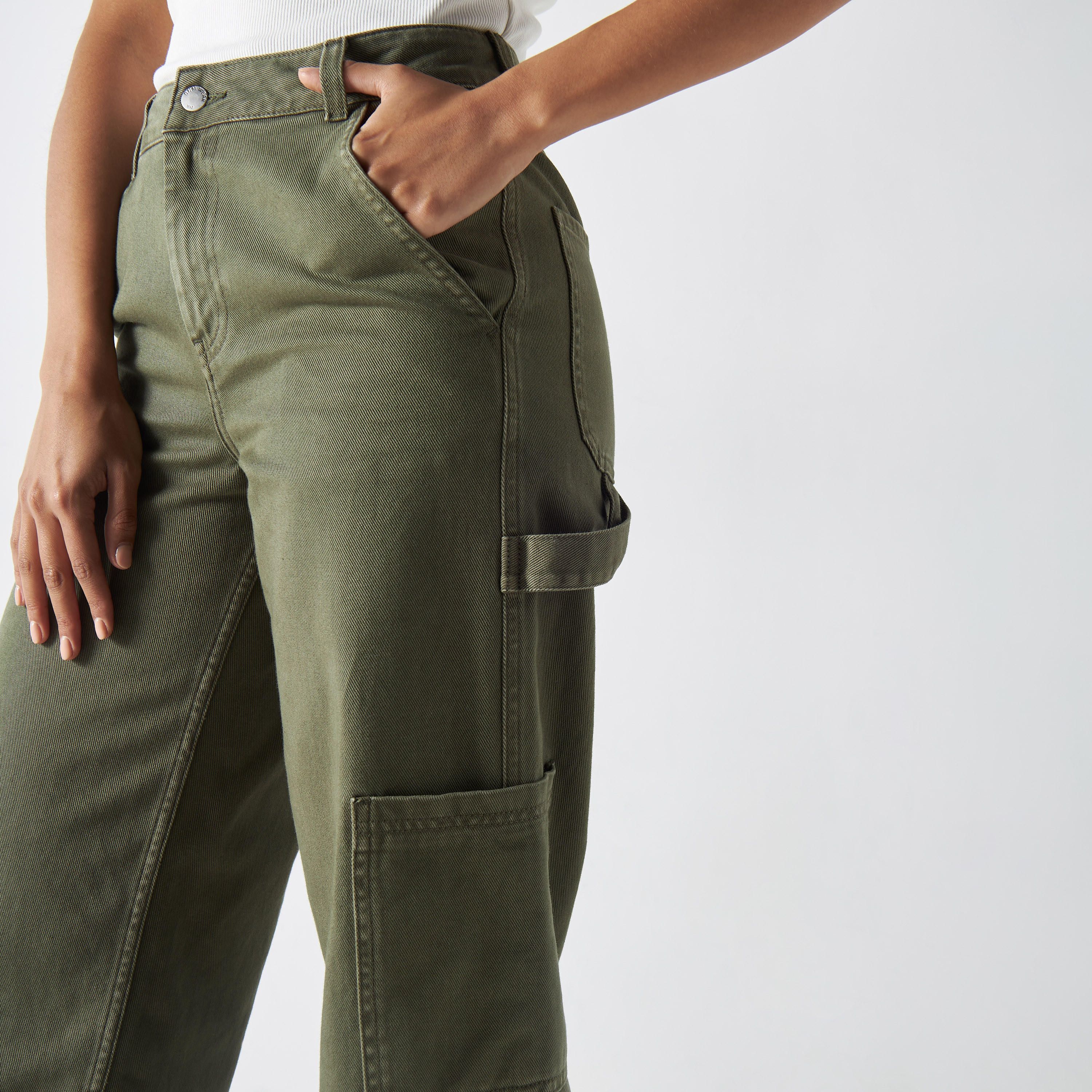 Solid Wide Leg Carpenter Jeans with Pockets-women-clothing-bottoms-jeans-image-4