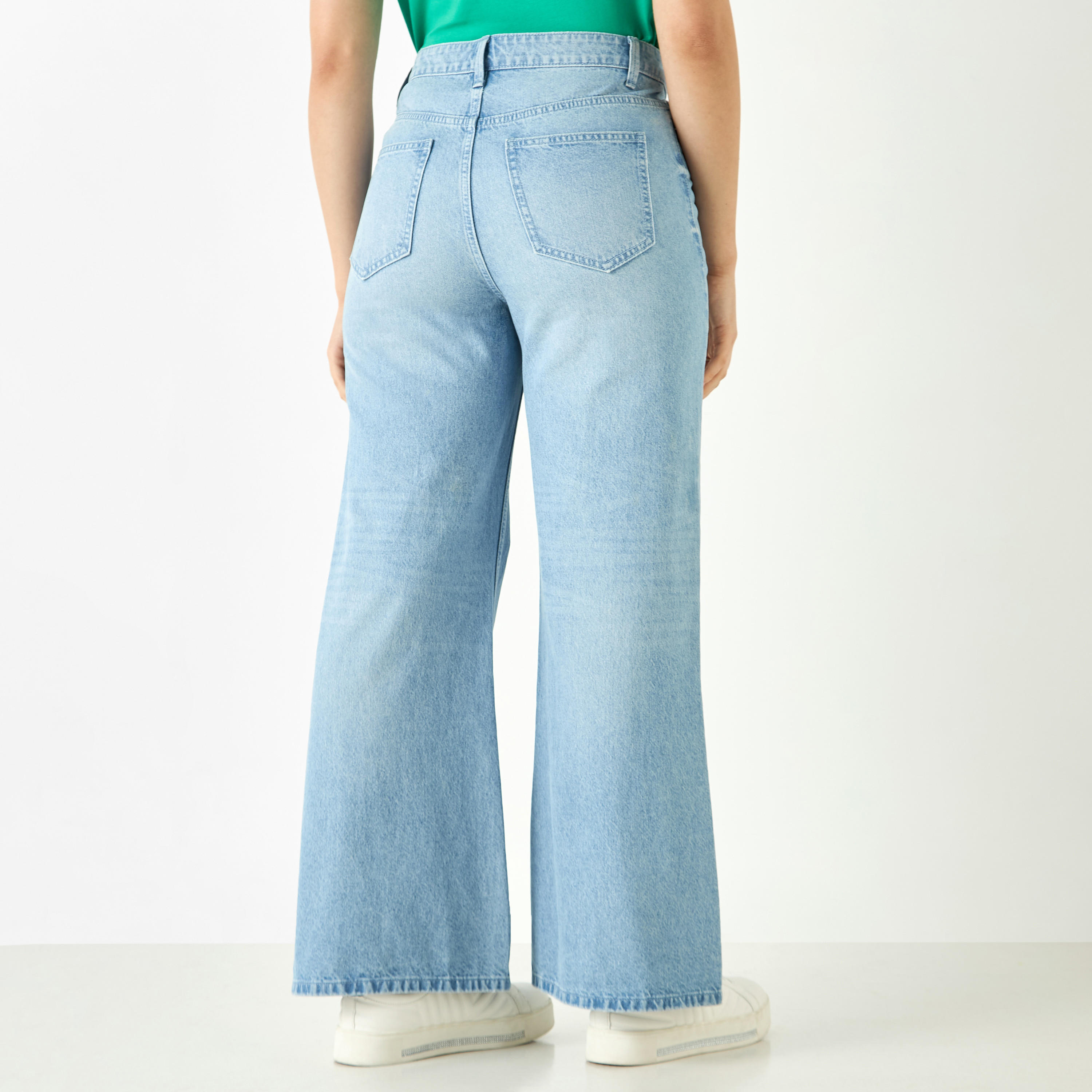 بنطلون جينز واسع الساقين بجيوب-women-clothing-bottoms-jeans-image-2