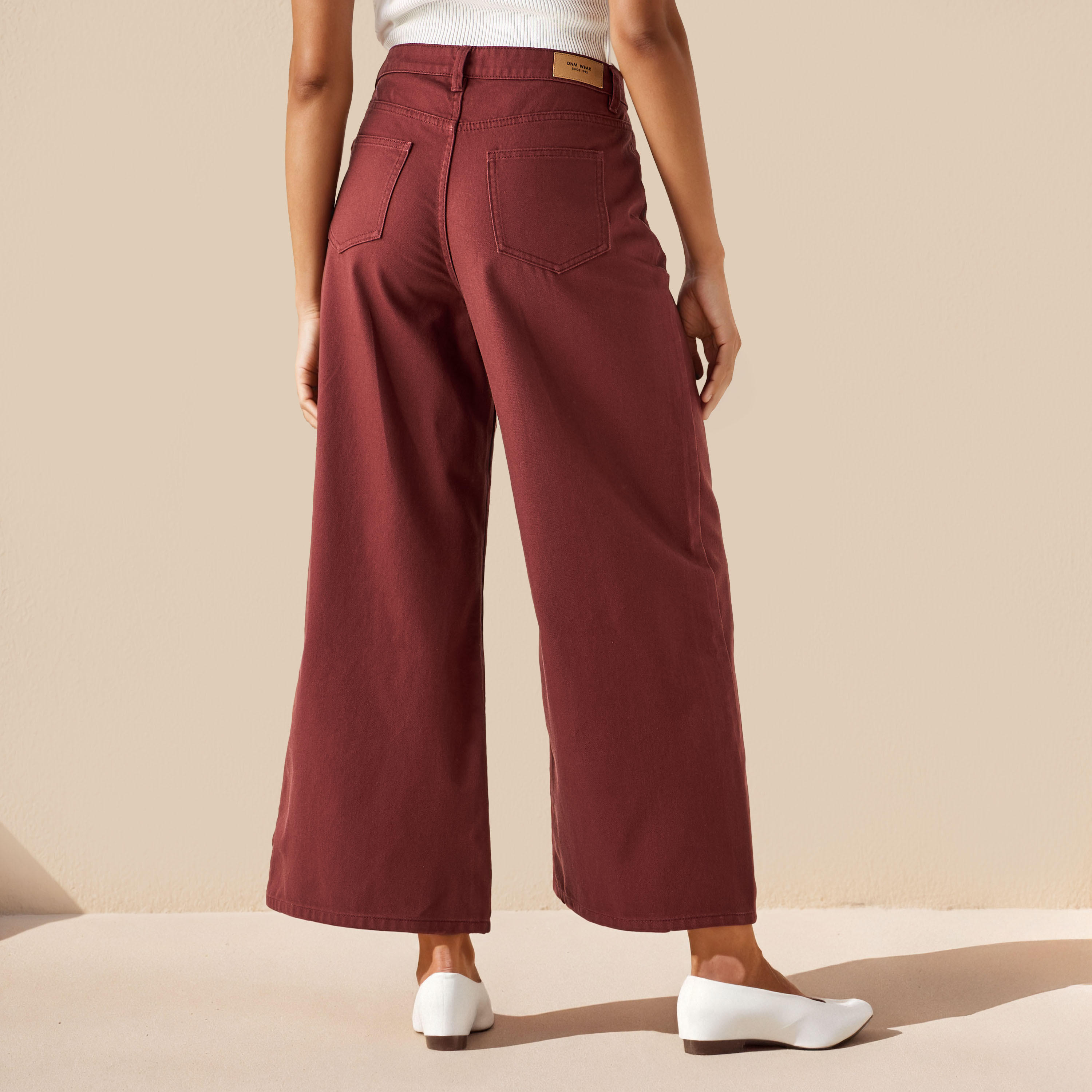 بنطلون جينز قصير واسع الساق-women-clothing-bottoms-jeans-image-2