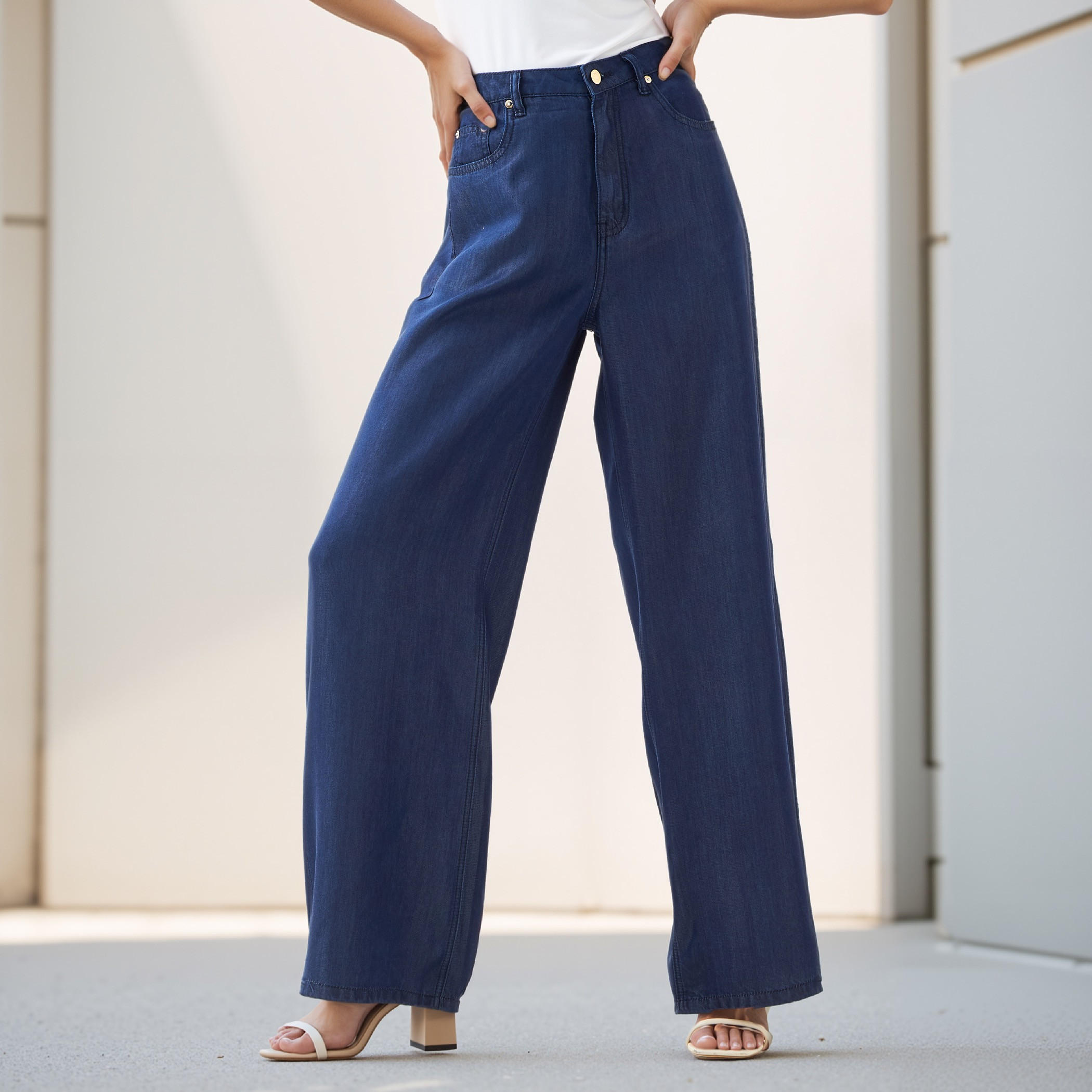 بنطلون جينز تينسيل واسع الساقين-women-clothing-bottoms-jeans-image-6