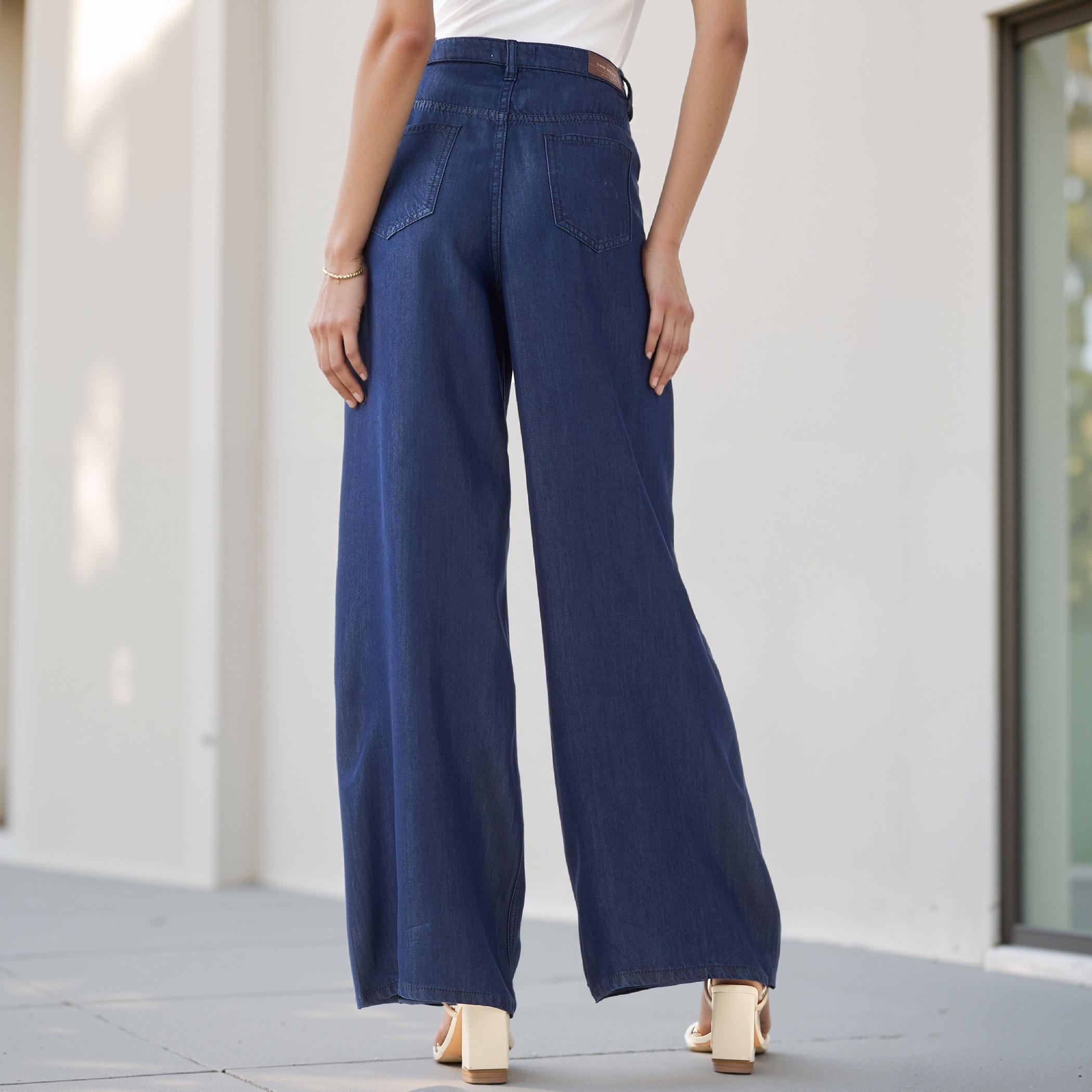 بنطلون جينز تينسيل واسع الساقين-women-clothing-bottoms-jeans-image-2