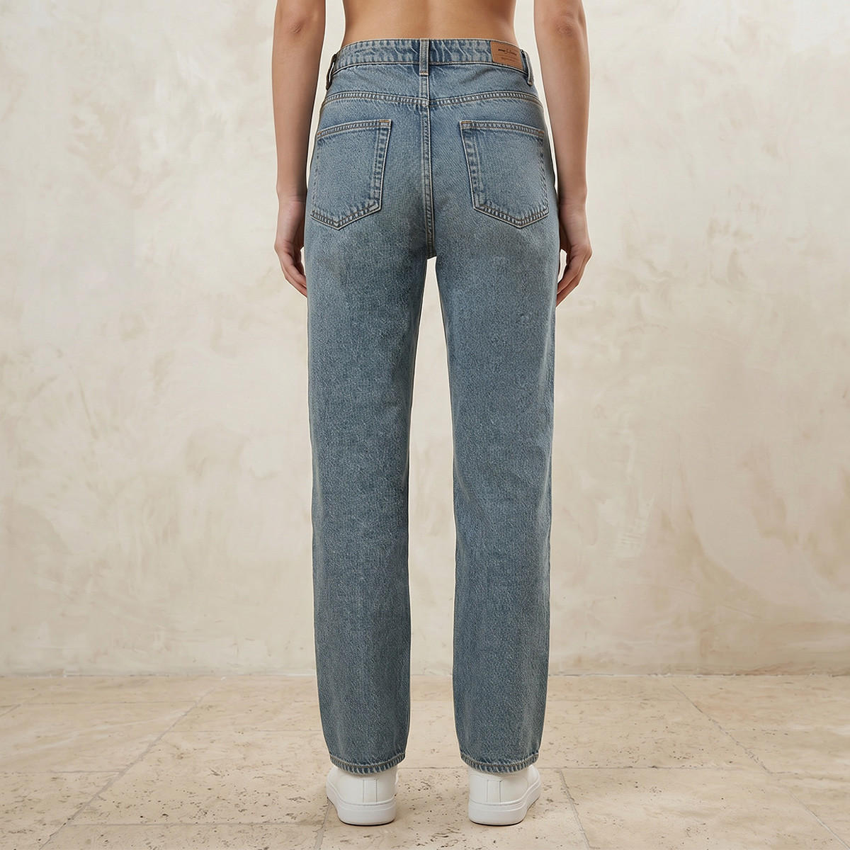 بنطلون جينز بقصّة مستقيمة وخصر مرتفع من سبلاش دنيم-women-clothing-bottoms-jeans-image-4