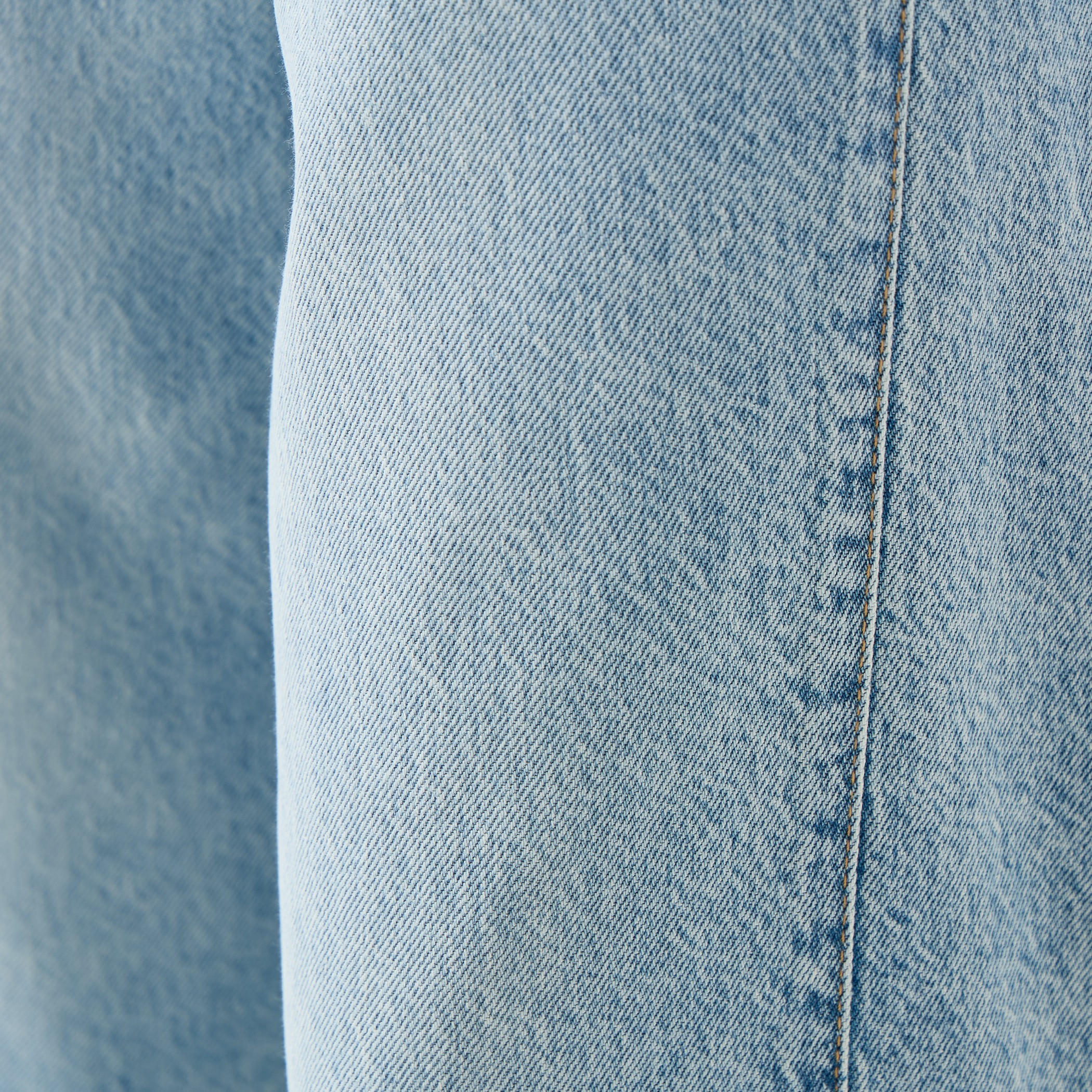 بنطلون جينز بقصة بالون ودرزات أمامية-women-clothing-bottoms-jeans-image-5