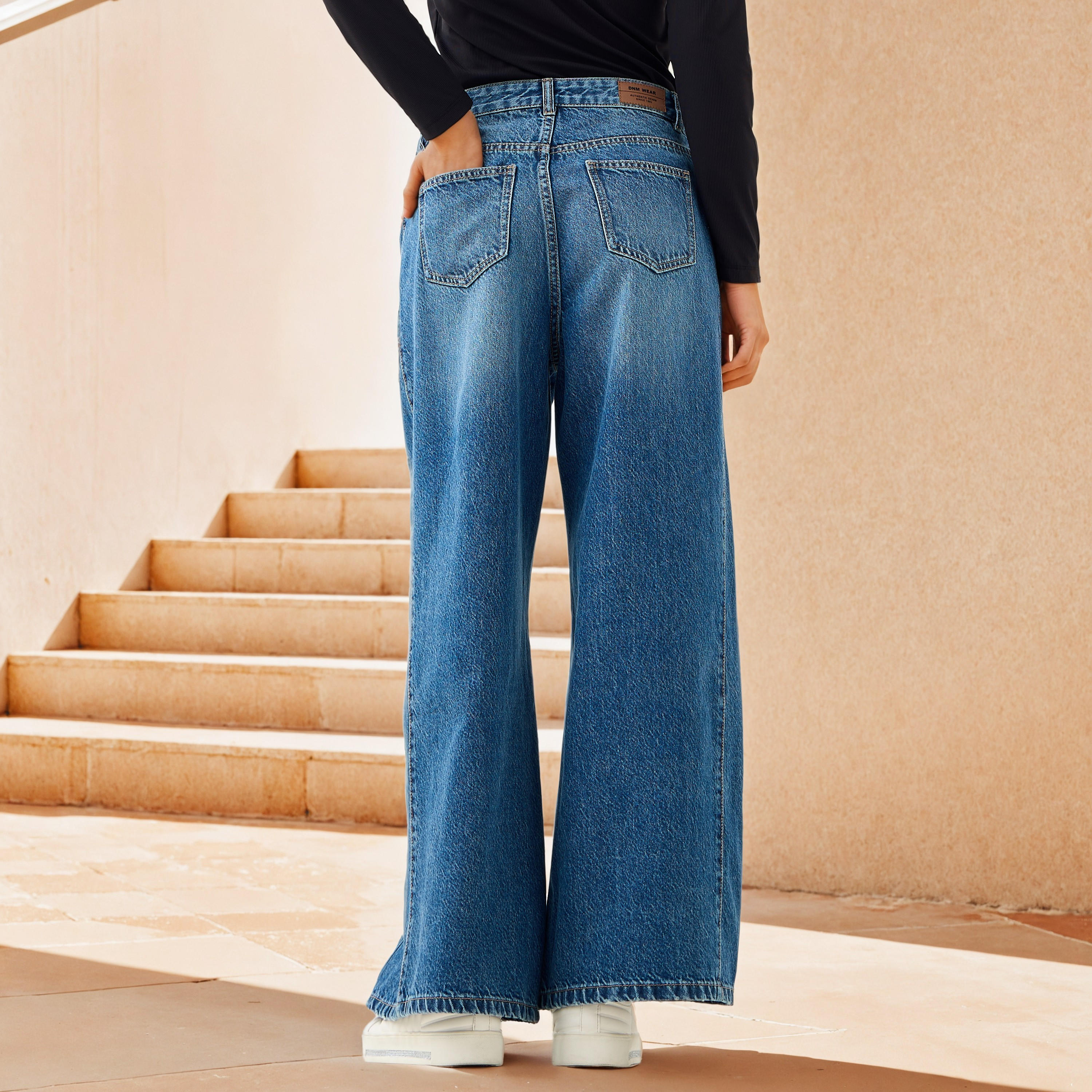 بنطلون جينز بقصة بالون ودرزات أمامية-women-clothing-bottoms-jeans-image-3