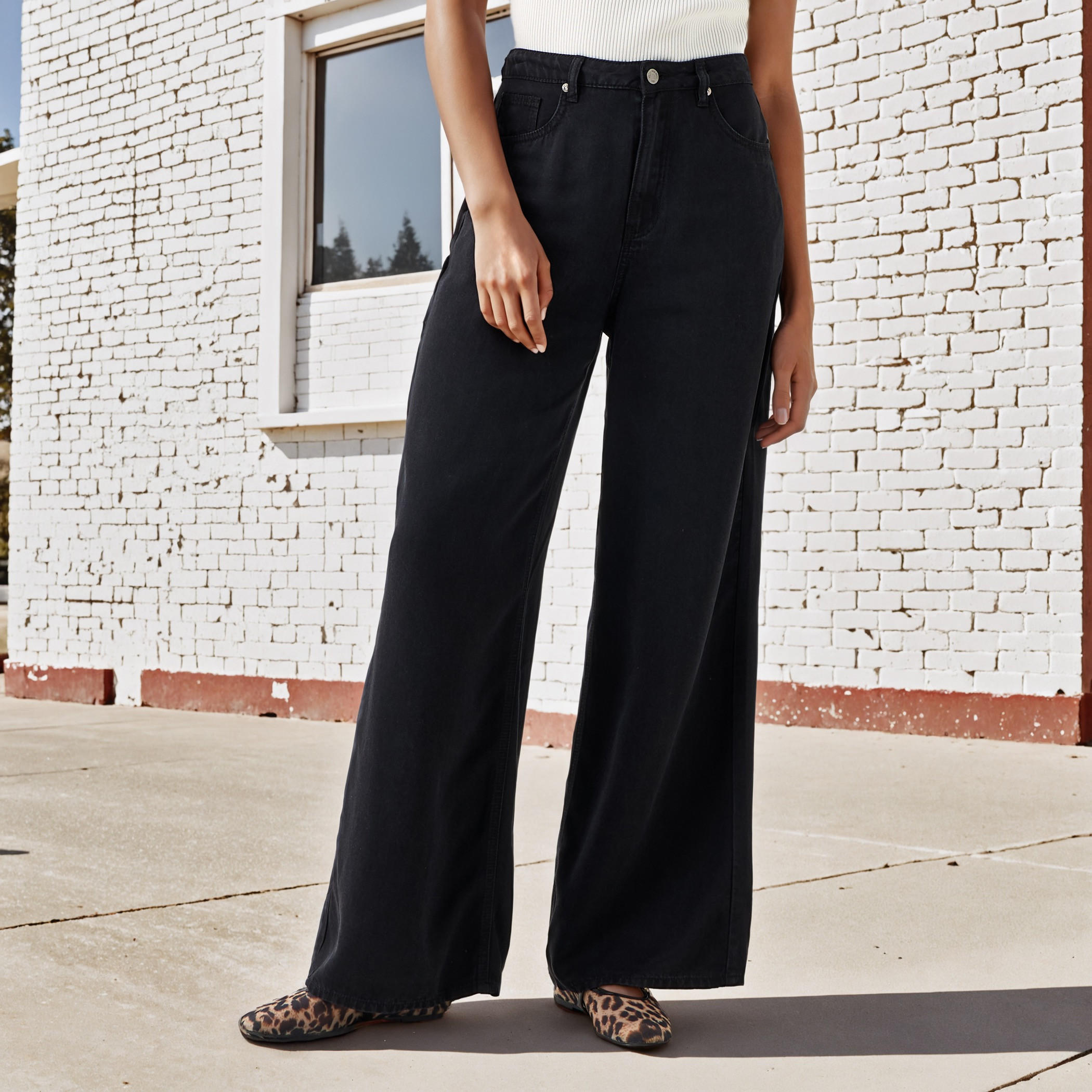 Wide Leg Jeans with Pockets-women-clothing-bottoms-jeans-image-1