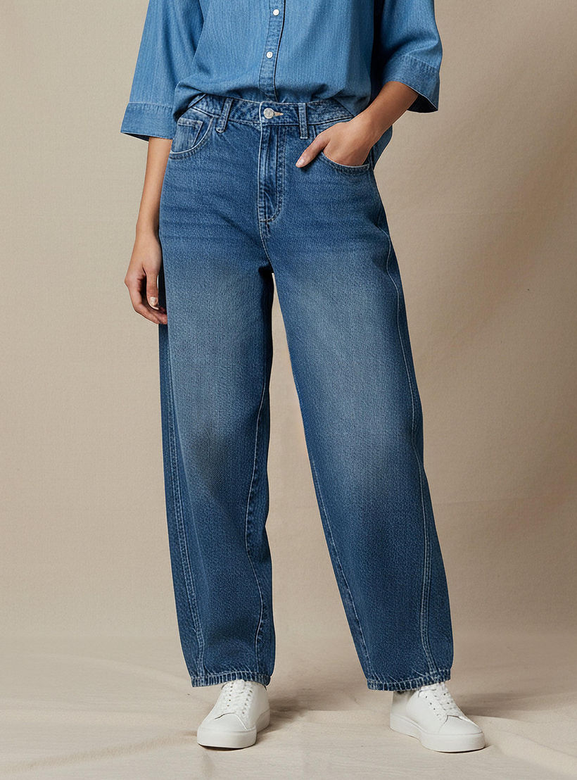 جينز بقصة مريحة وخصر متوسط-women-clothing-bottoms-jeans-image-1