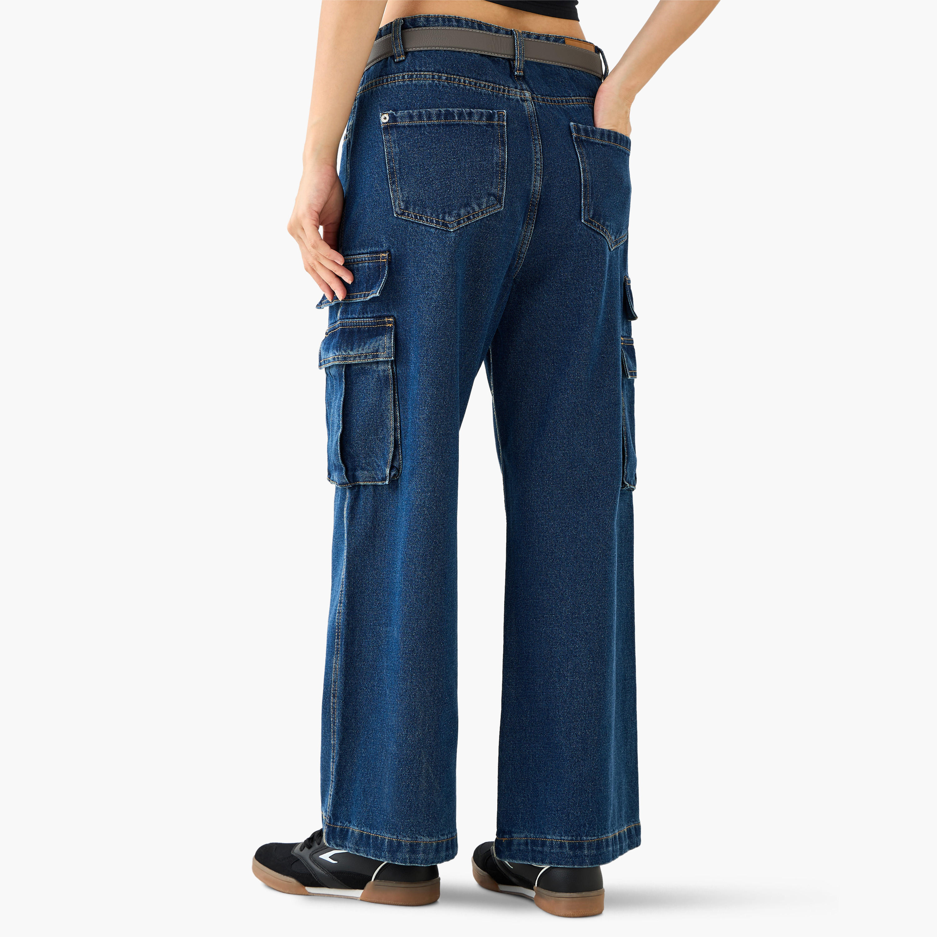 بنطلون جينز قطن بجيوب كارجو-women-clothing-bottoms-jeans-image-2
