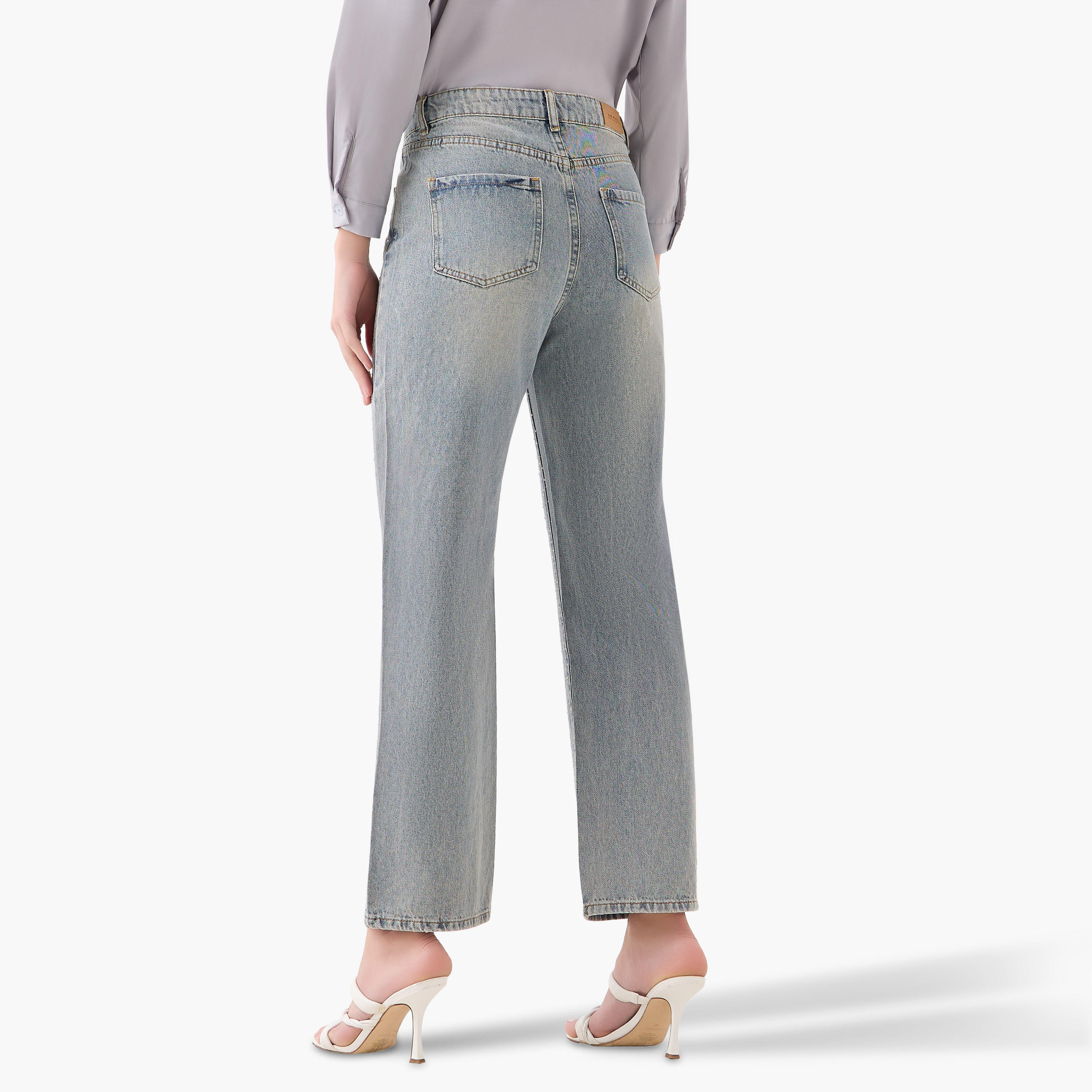 بنطلون جينز بخصر مرتفع وتزيينات-women-clothing-bottoms-jeans-image-6