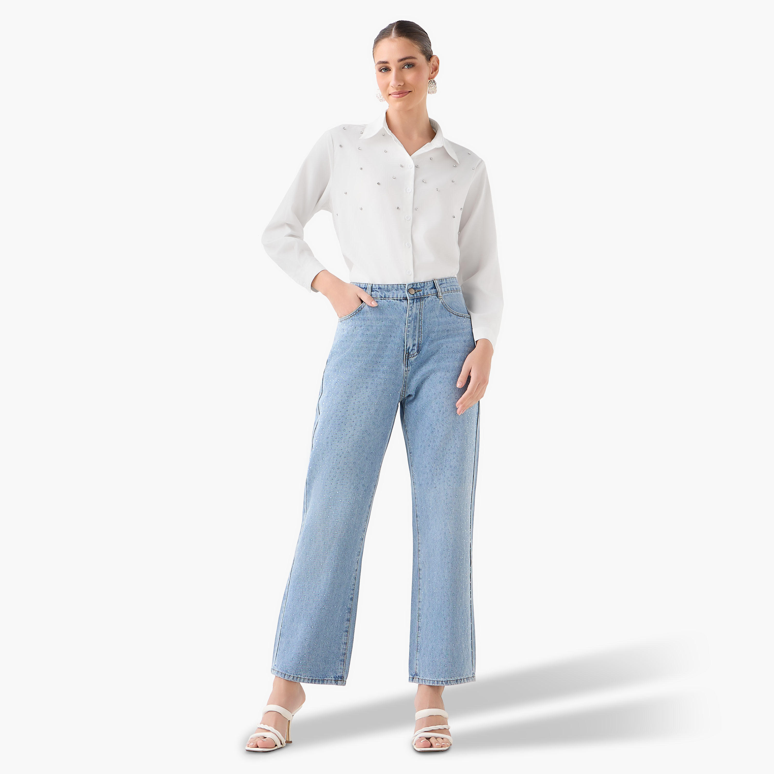 بنطلون جينز بخصر مرتفع وتزيينات-women-clothing-bottoms-jeans-image-5