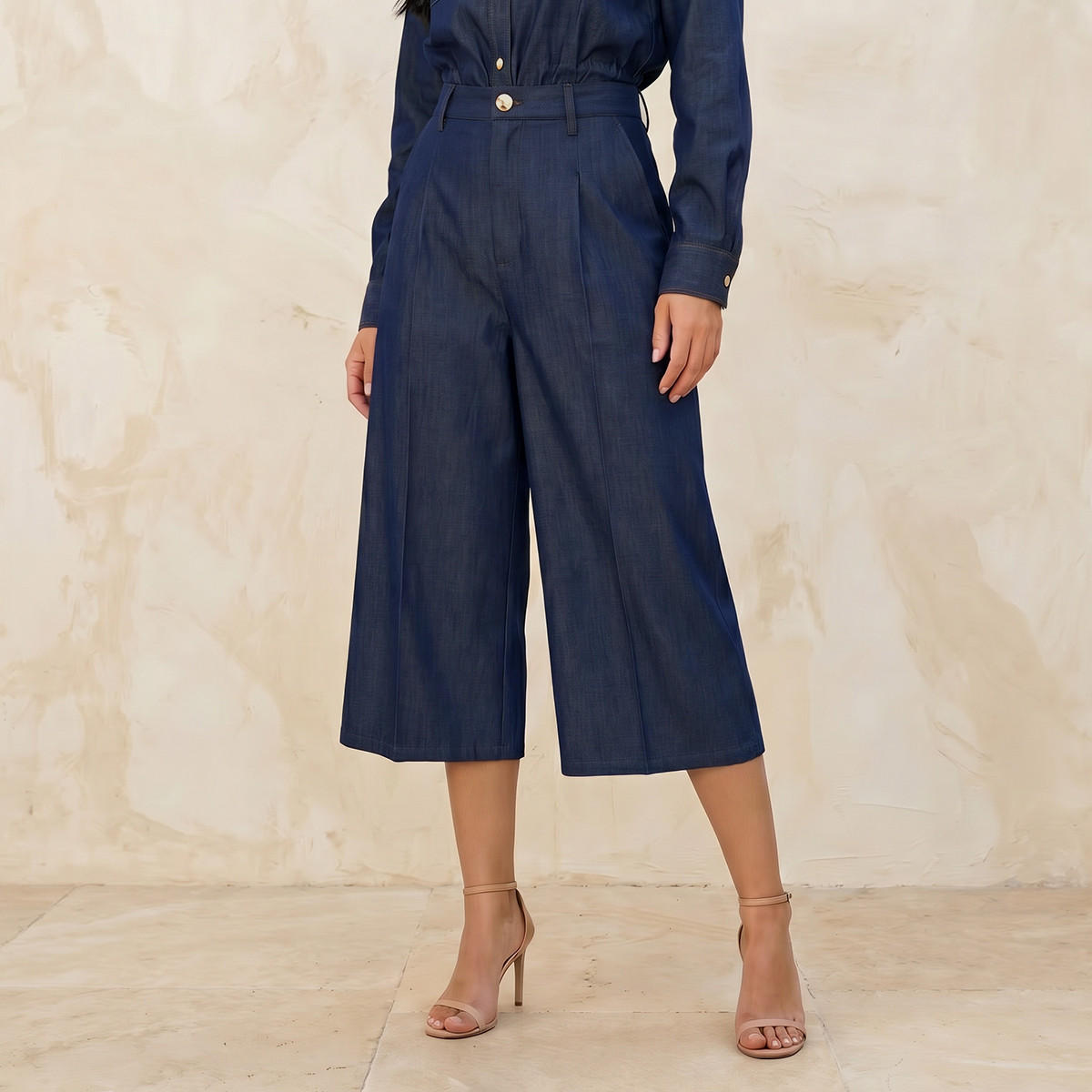 بنطال جينز واسع بخصر متوسط وكسرات-women-clothing-bottoms-trousers-image-1