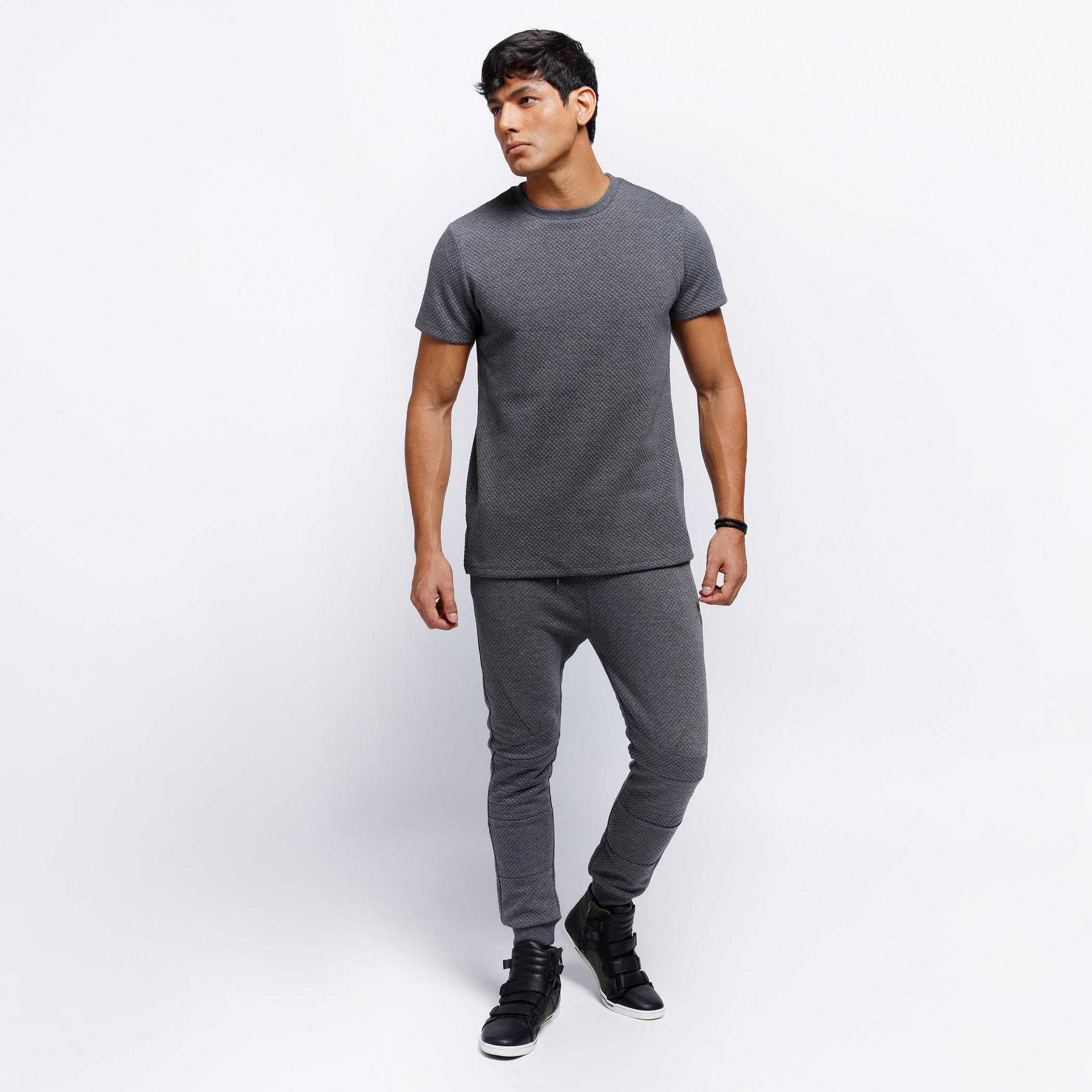 Textured Round Neck T-Shirt-men-clothing-tshirtsandpolos-tshirts-image-5