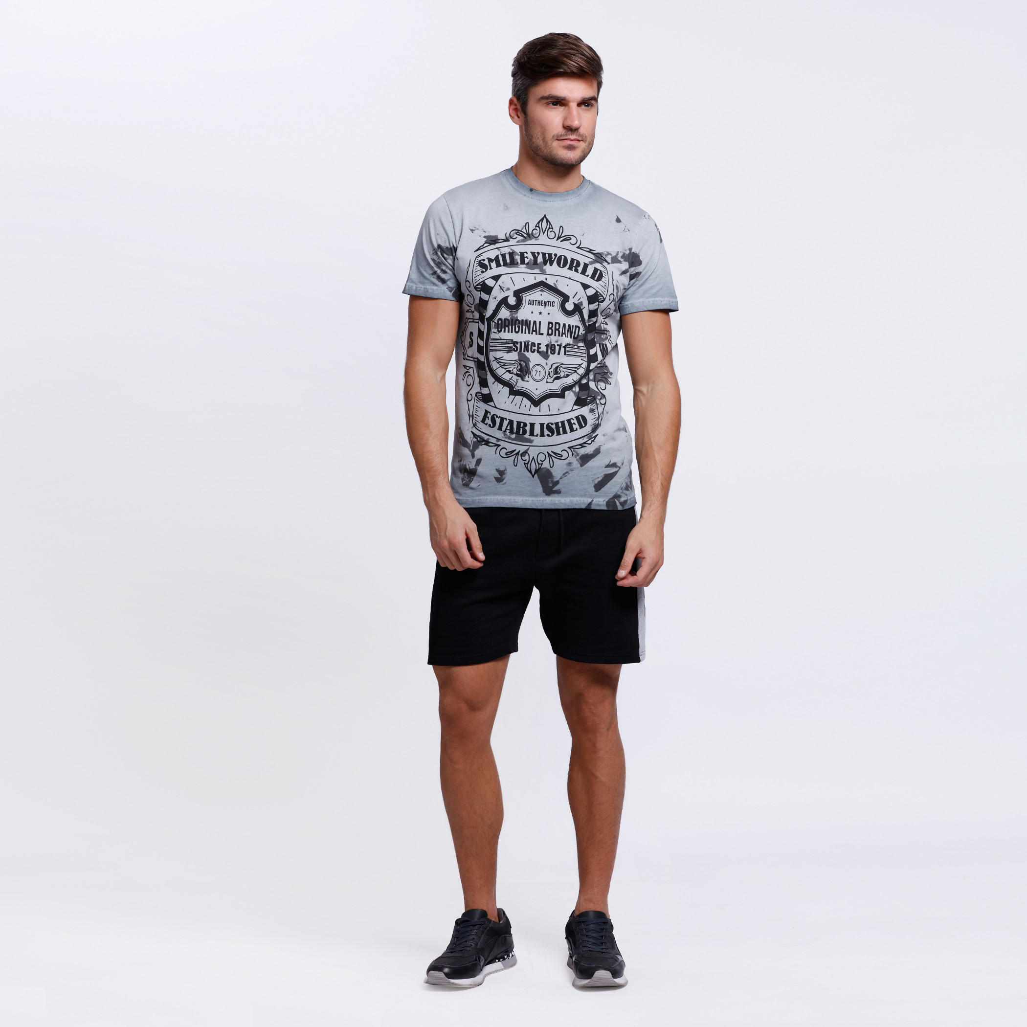 Shorts with Contrasting Side Panels -men-clothing-bottoms-shorts-image-1