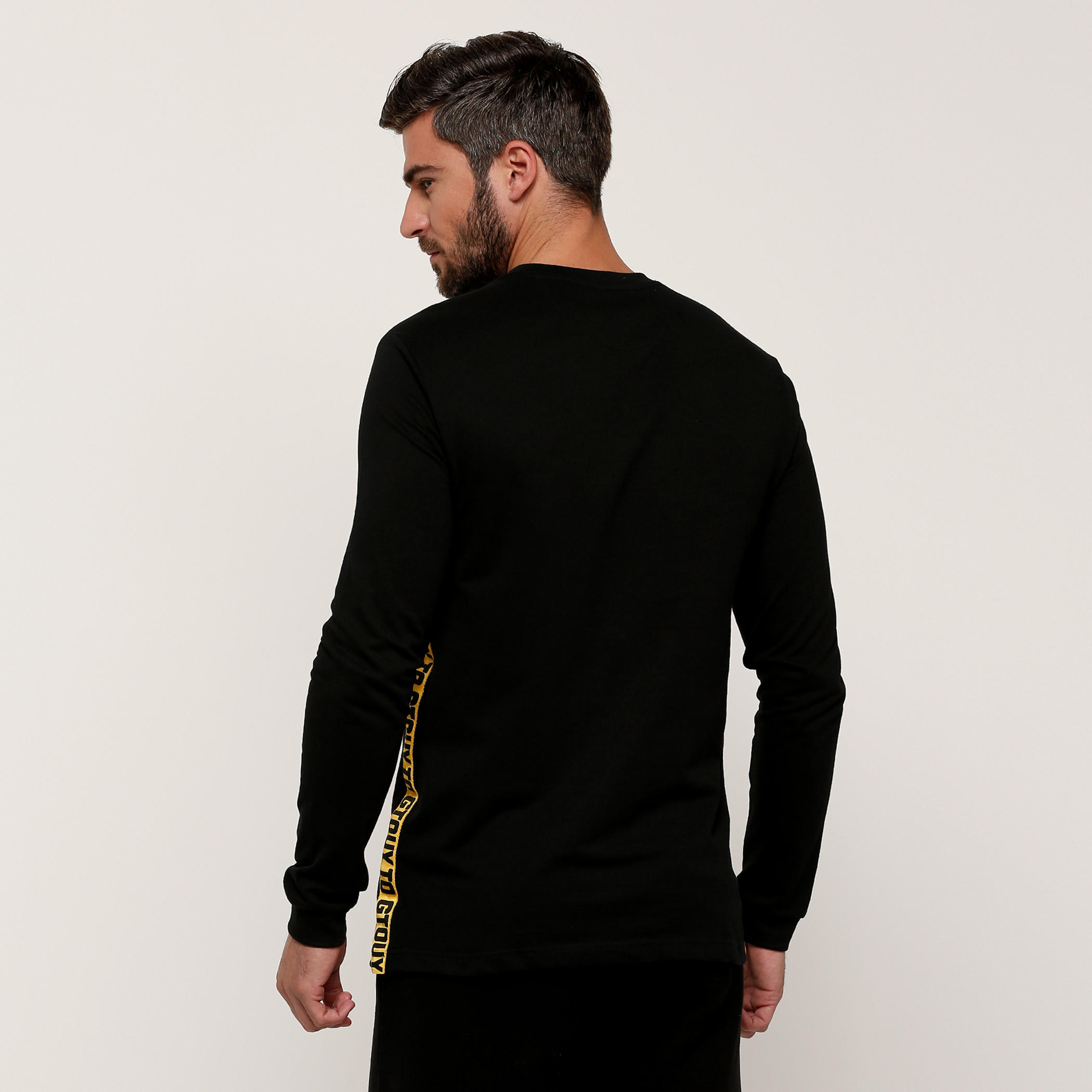 تيشيرت بياقة مستديرة وأكمام طويلة مع طبعات-men-clothing-sweatersandpullovers-image-2