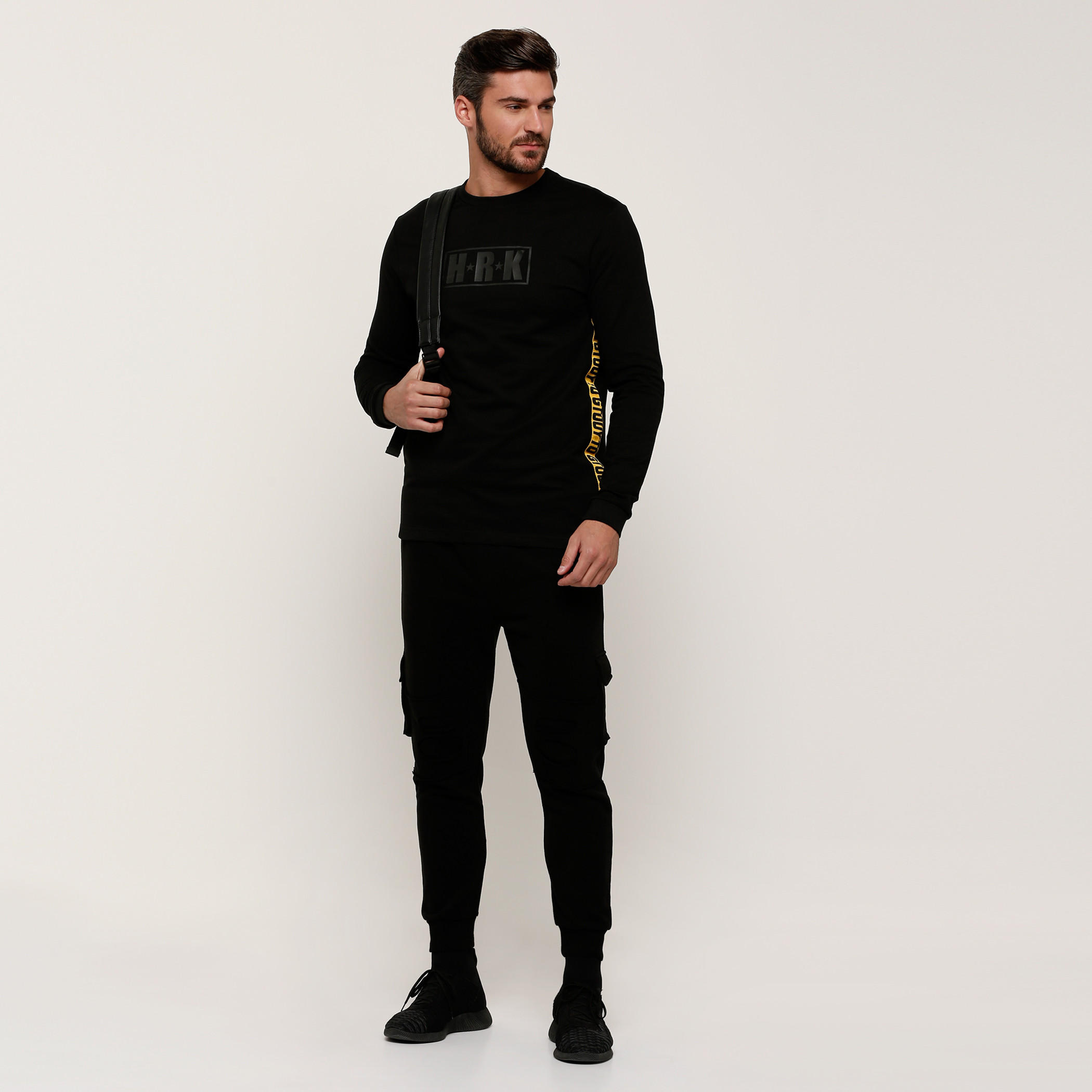بنطال رياضي طويل بخصر مطّاطي-men-clothing-bottoms-joggers-image-5