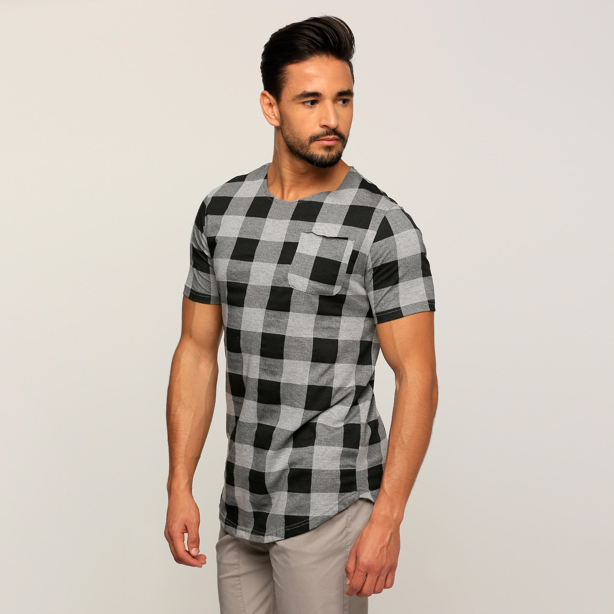 تيشيرت كاروهات بياقة مستديرة وأكمام قصيرة-men-clothing-tshirtsandpolos-tshirts-image-3