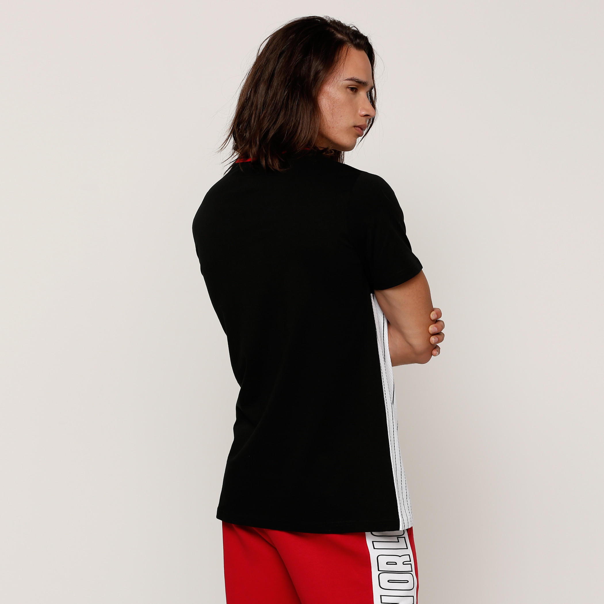 تيشيرت بأكمام قصيرة وياقة ضيقة وطبعات-men-clothing-tshirtsandpolos-tshirts-image-4