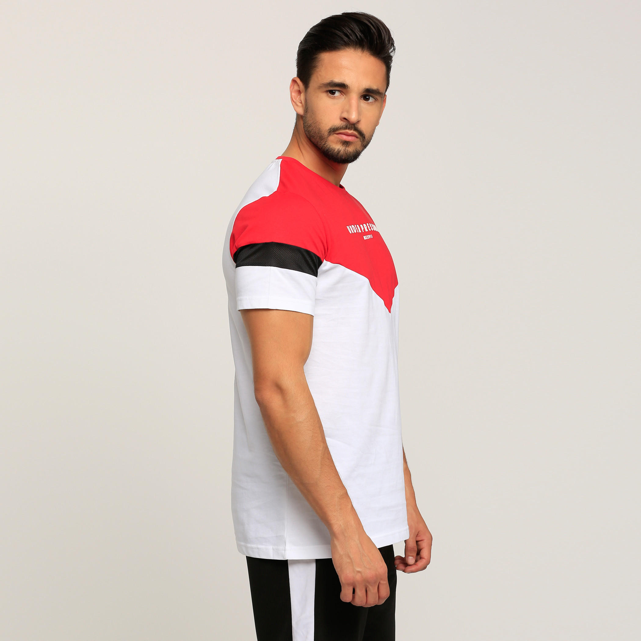 تيشيرت بياقة مستديرة وأكمام قصيرة مع طبعات-men-clothing-tshirtsandpolos-tshirts-image-3