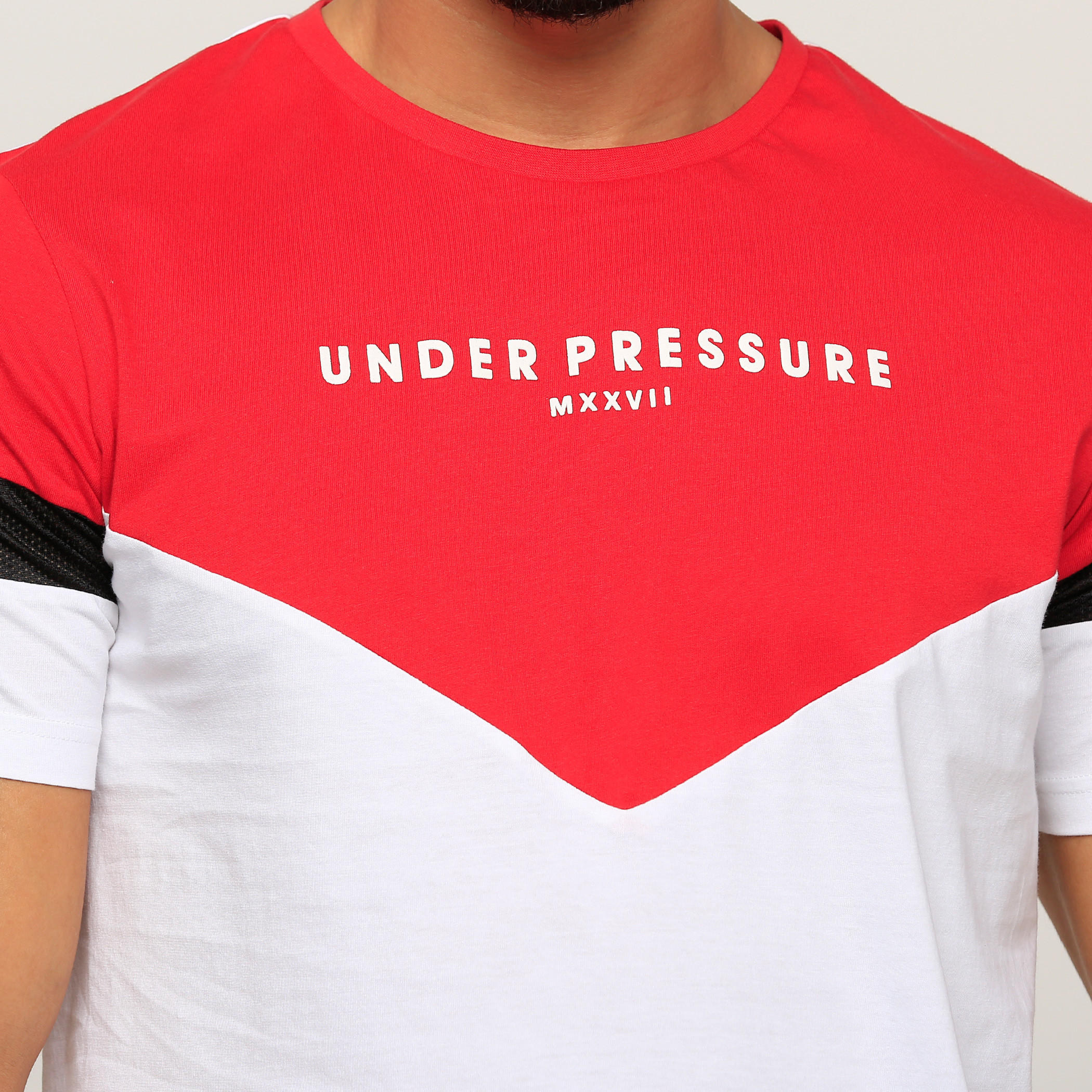 تيشيرت بياقة مستديرة وأكمام قصيرة مع طبعات-men-clothing-tshirtsandpolos-tshirts-image-4