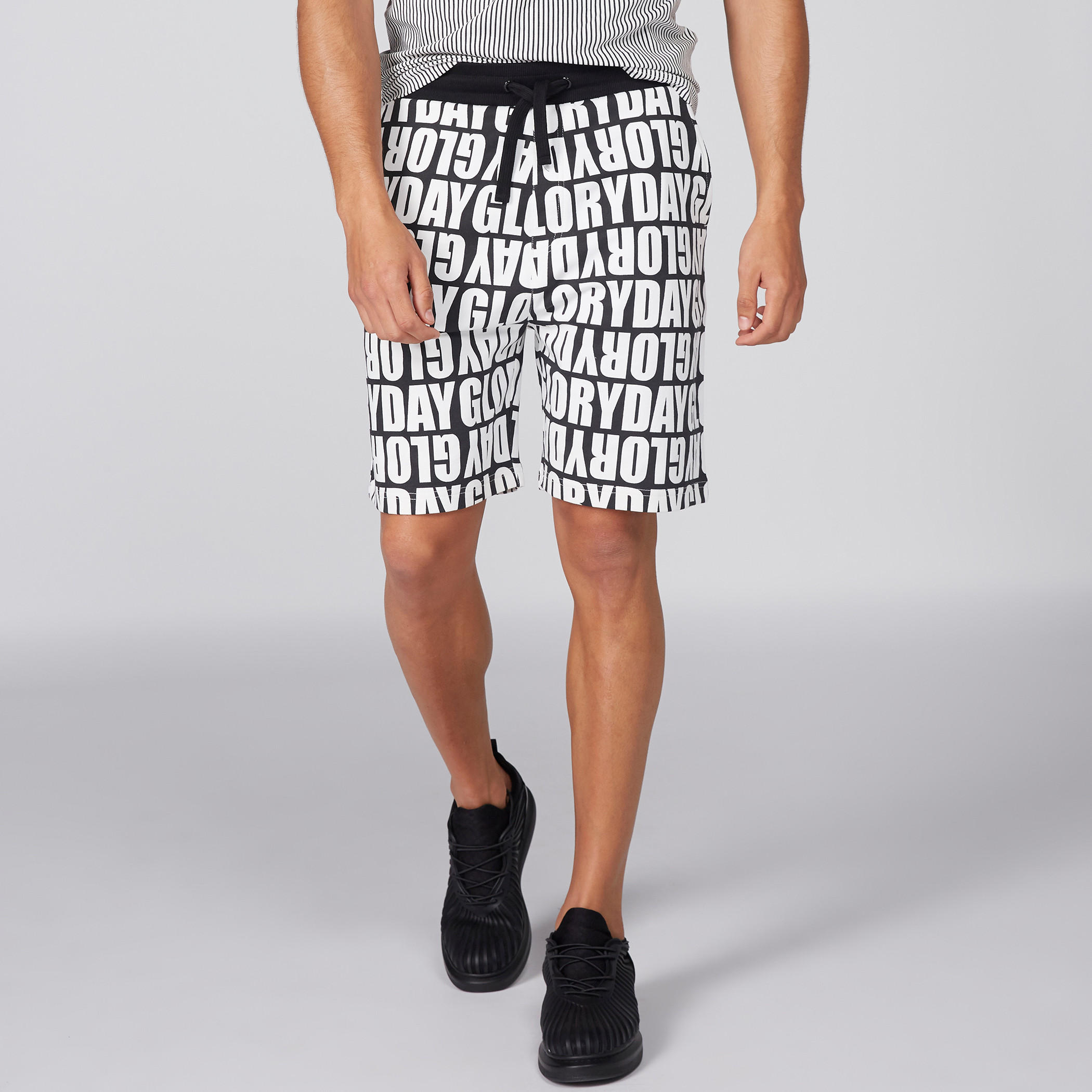 شورت برباط وطبعات-men-clothing-bottoms-shorts-image-1