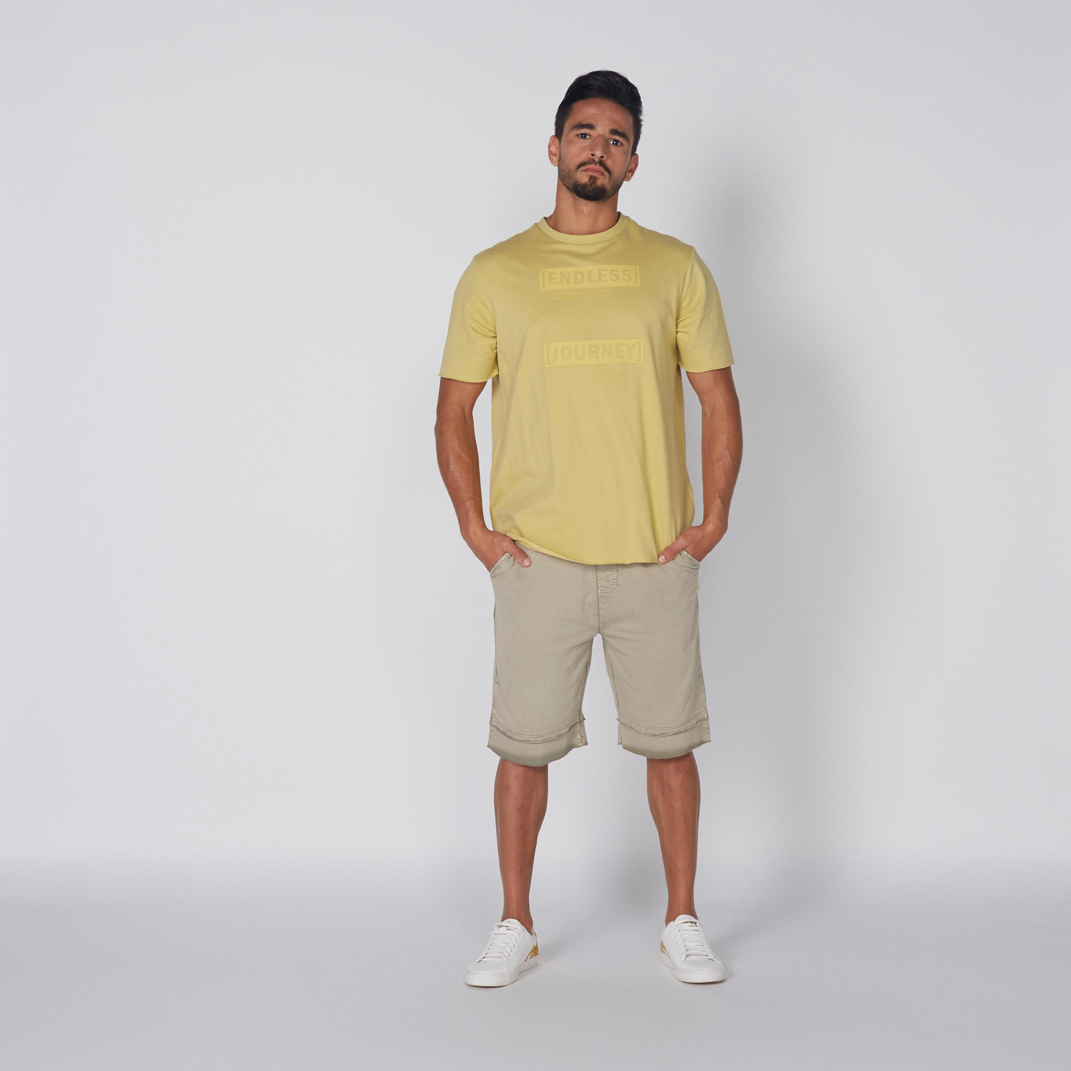 تيشيرت مضلع وأكمام قصيرة-men-clothing-tshirtsandpolos-tshirts-image-4