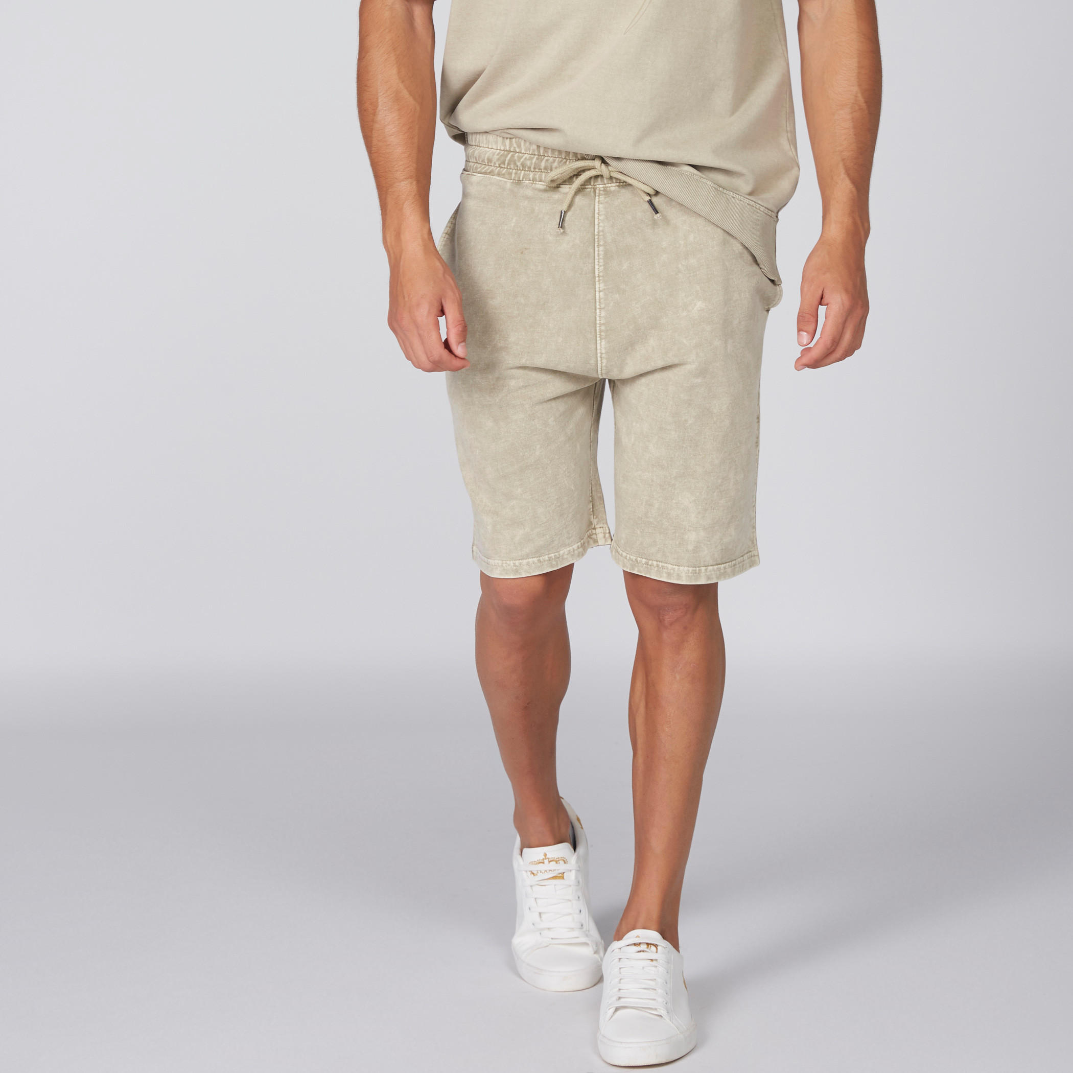 Pocket Detail Shorts with Elasticised Waistband and Drawstring-men-clothing-bottoms-shorts-image-1