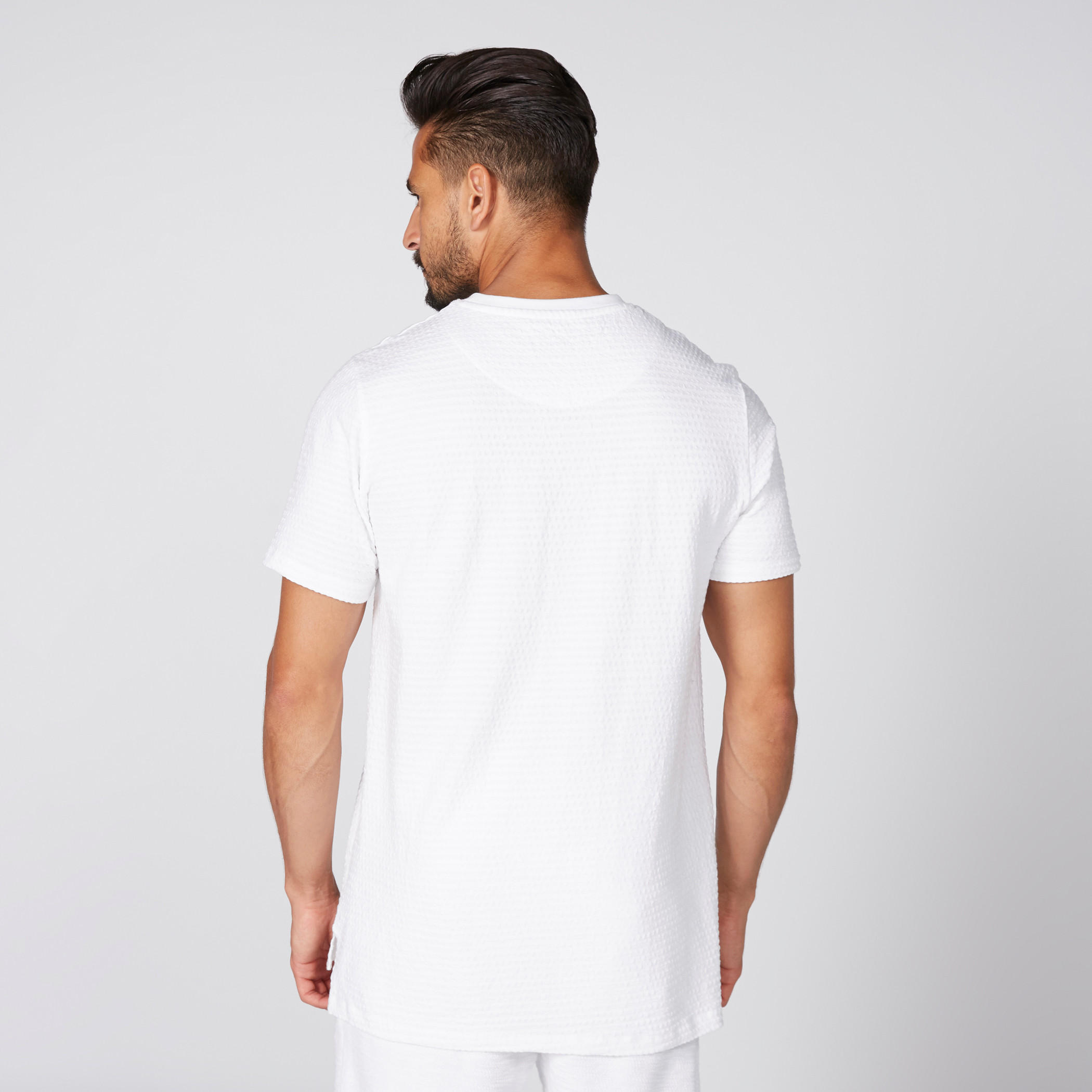 تيشيرت بارز الملمس بياقة مستديرة وأكمام قصيرة-men-clothing-tshirtsandpolos-tshirts-image-4