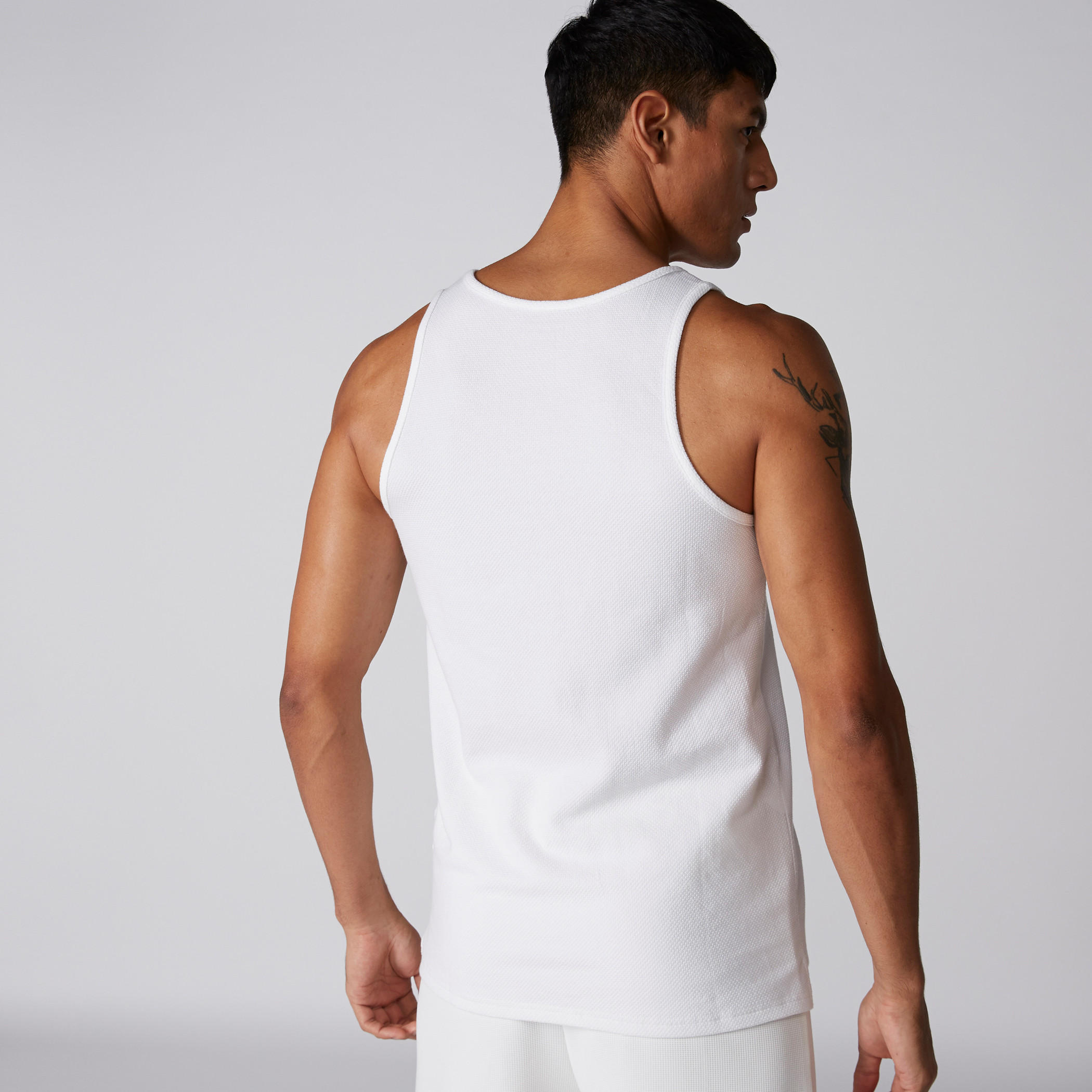 سترة فيست بارزة الملمس دون أكمام بياقة عميقة-men-clothing-tshirtsandpolos-vests-image-2