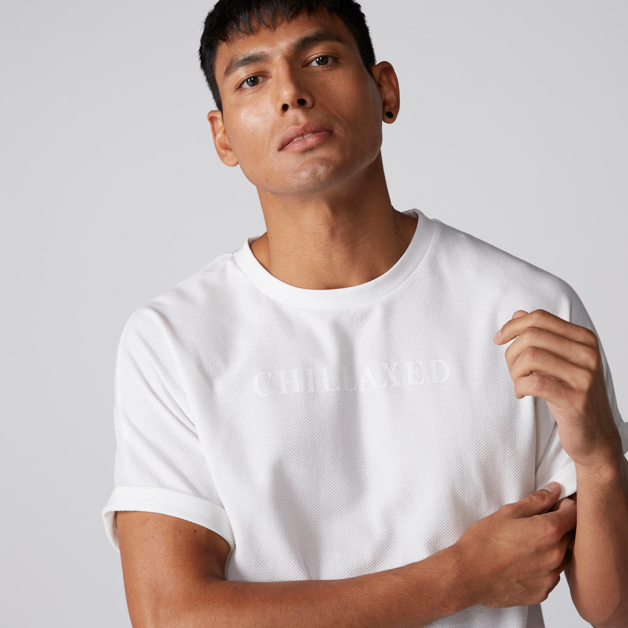 تيشيرت طويل بأكمام قصيرة وطبعات-men-clothing-tshirtsandpolos-tshirts-image-2