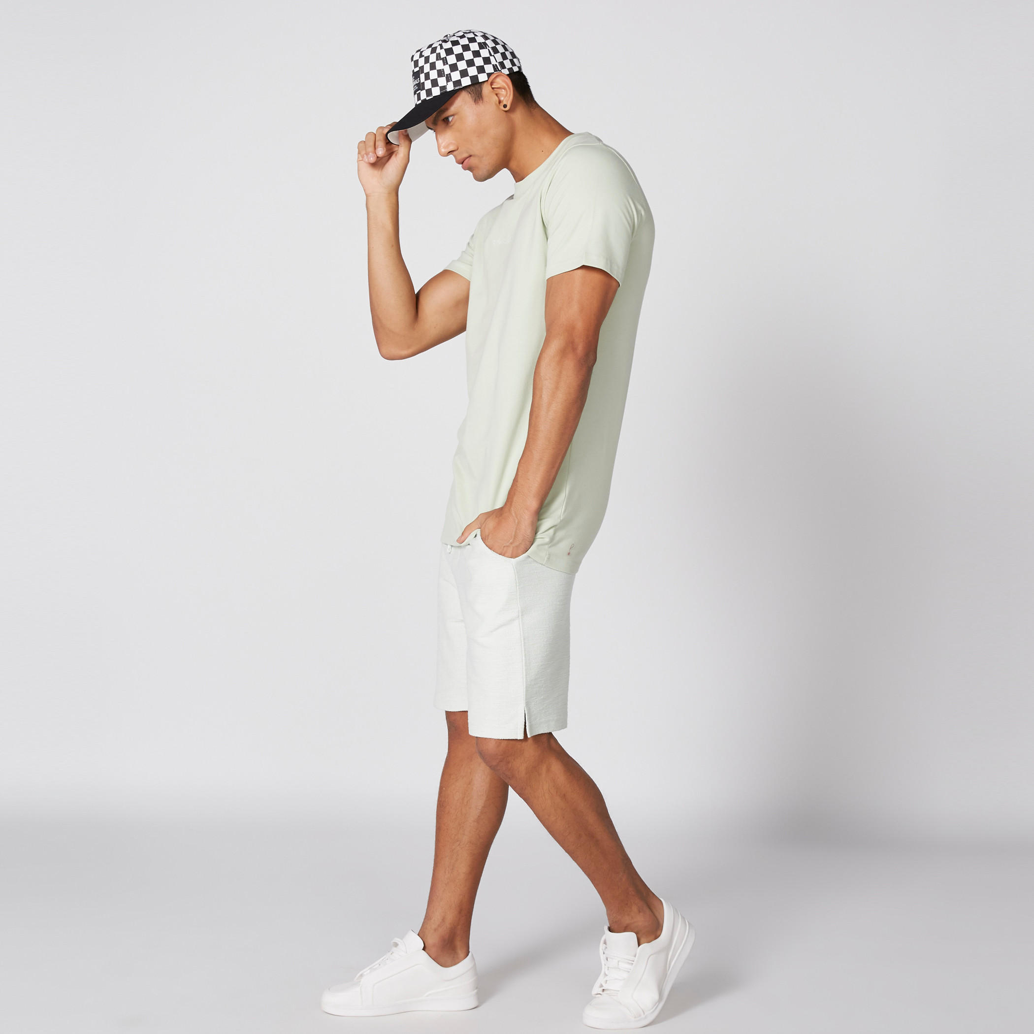 تيشيرت بياقة مستديرة وأكمام قصيرة-men-clothing-tshirtsandpolos-tshirts-image-4
