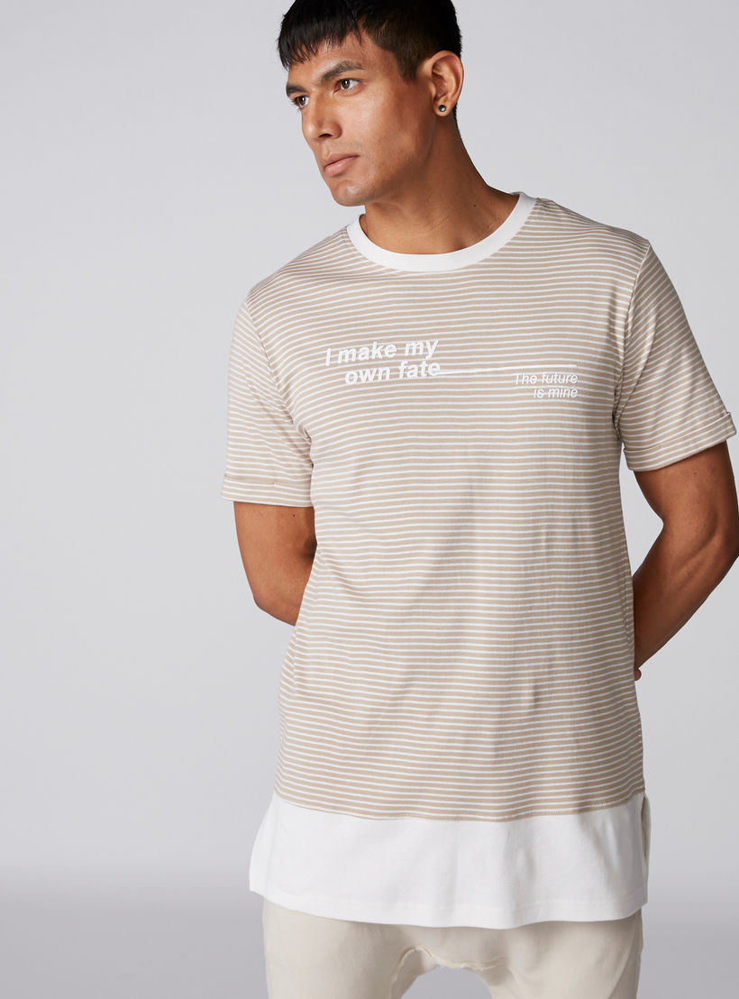 تيشيرت مقلّم بياقة مستديرة وأكمام قصيرة-men-clothing-tshirtsandpolos-tshirts-image-1
