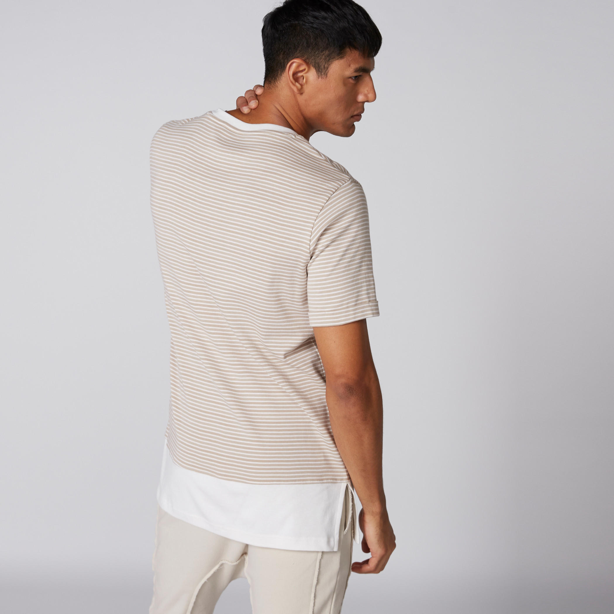 تيشيرت مقلّم بياقة مستديرة وأكمام قصيرة-men-clothing-tshirtsandpolos-tshirts-image-2