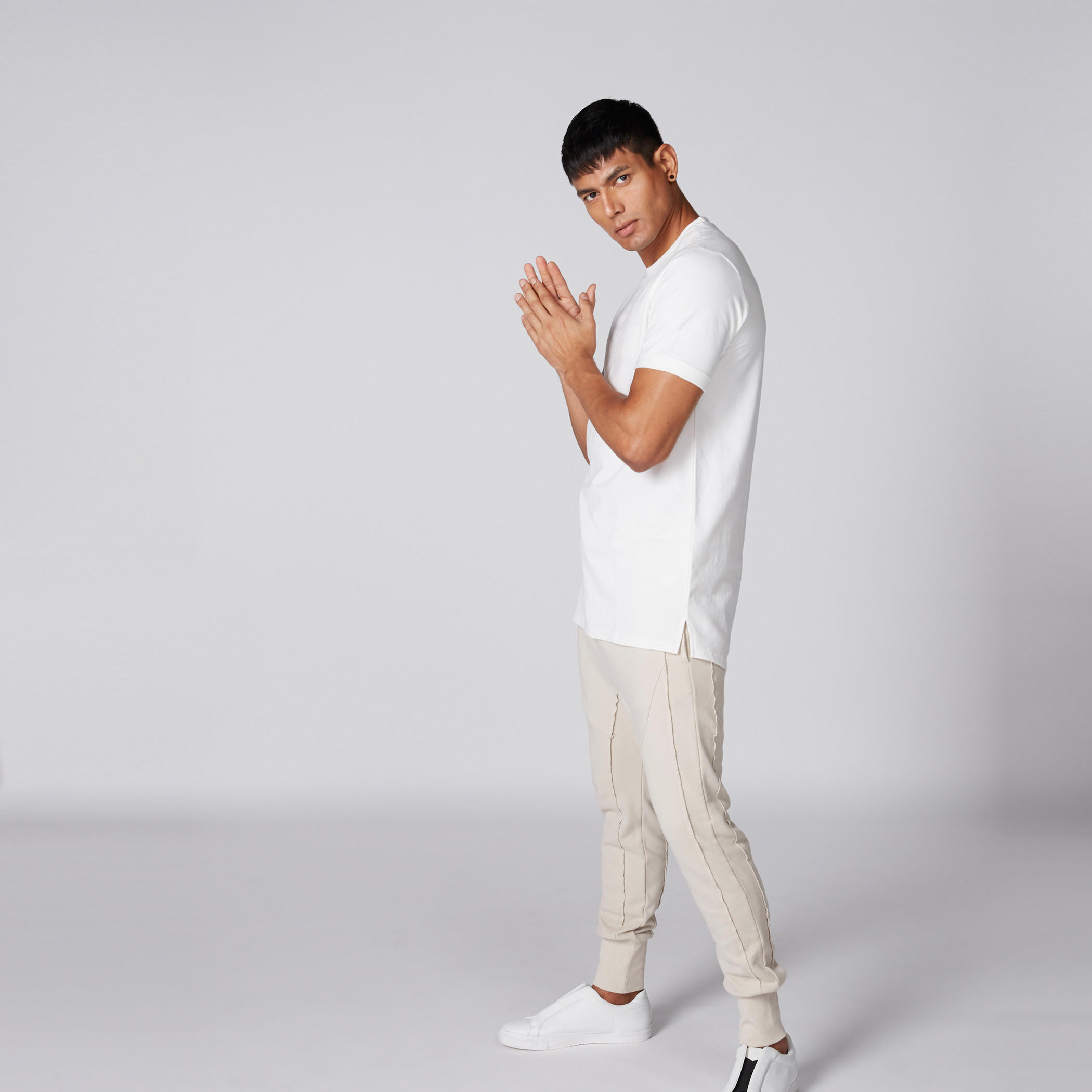تيشيرت بياقة مستديرة وأكمام قصيرة-men-clothing-tshirtsandpolos-tshirts-image-4