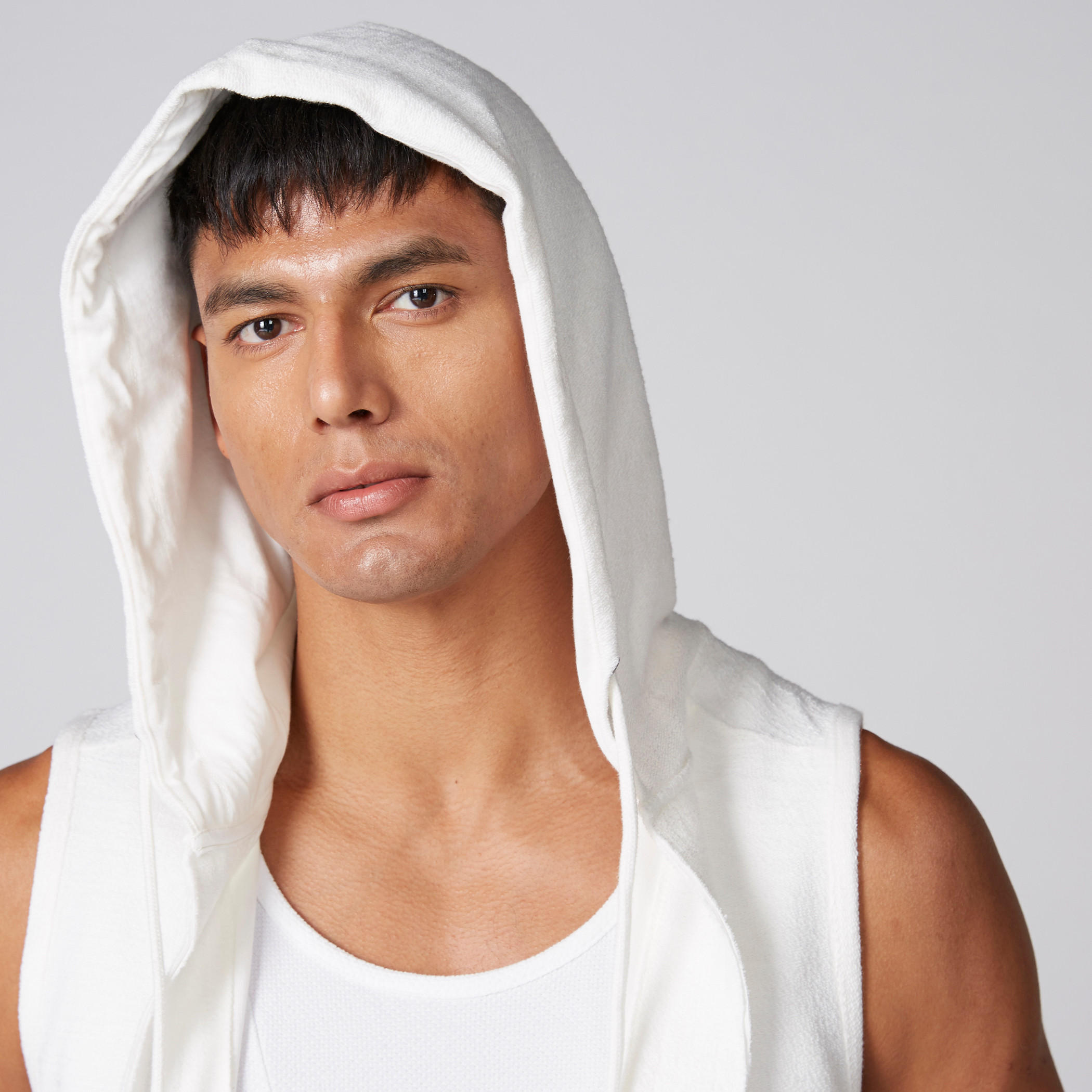 جاكيت بارز الملمس دون أكمام مفتوح من الأمام بقبعة-men-winterwear-hoodiesandsweatshirts-image-3