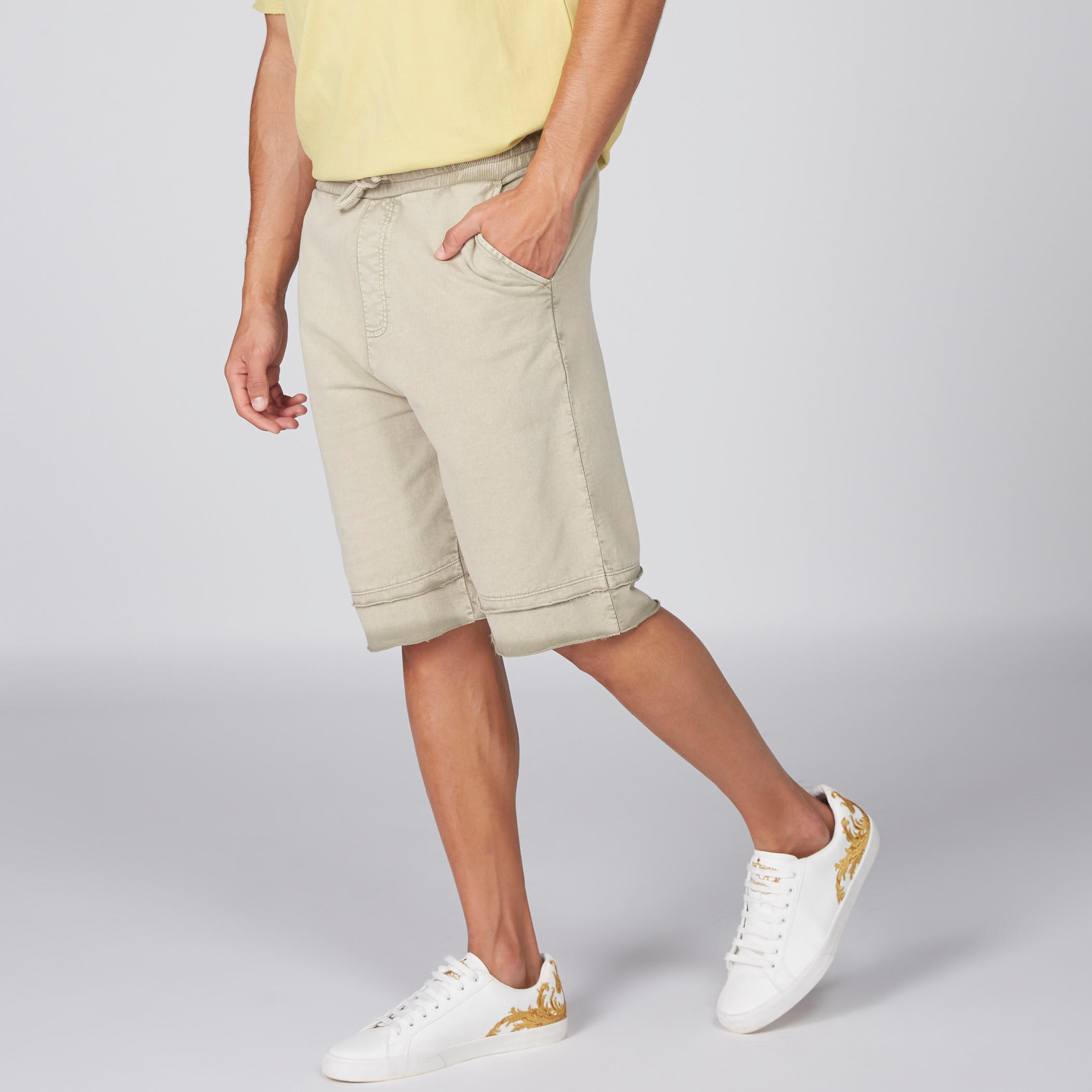 شورت بطول الركبة برباط-men-clothing-bottoms-shorts-image-3