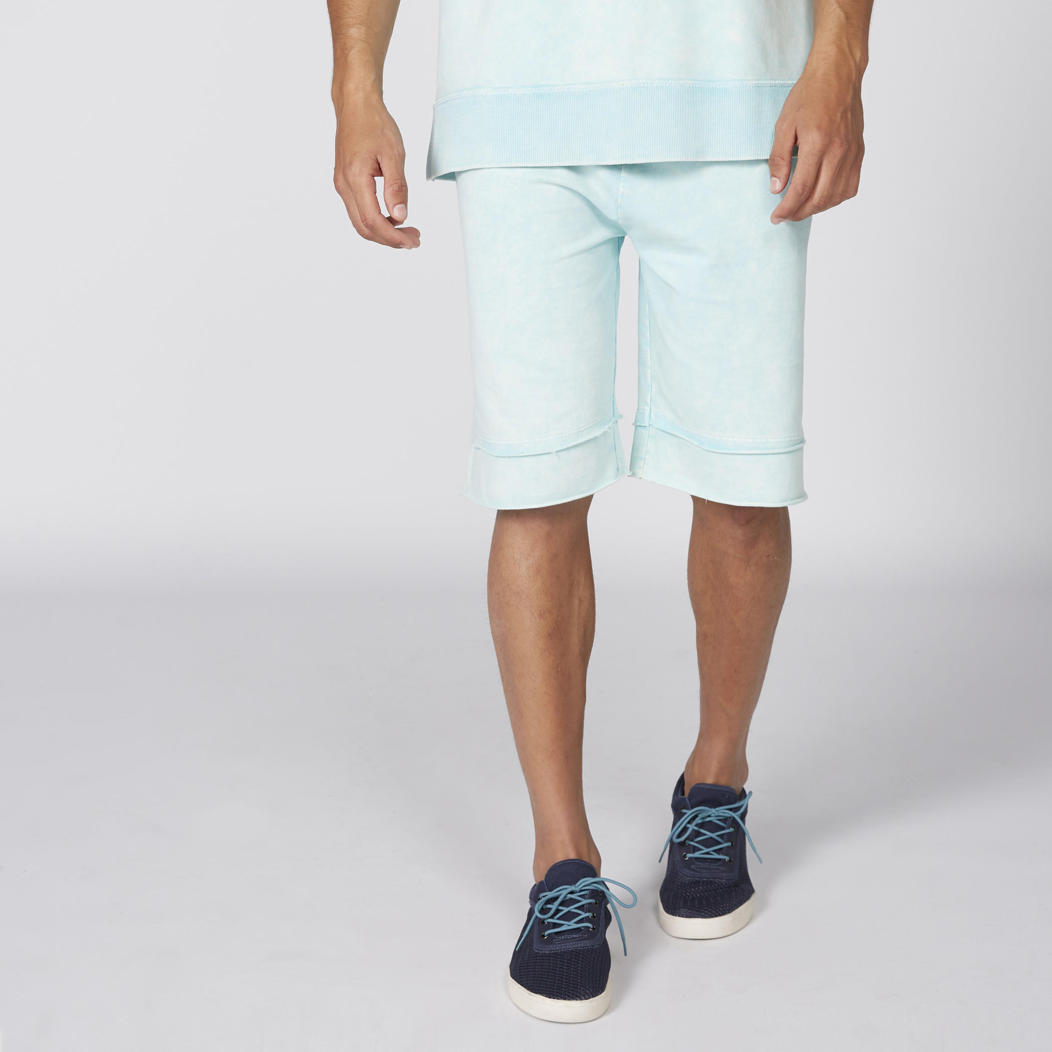 شورت بجيوب وخصر مطّاطي ورباط-men-clothing-bottoms-shorts-image-1