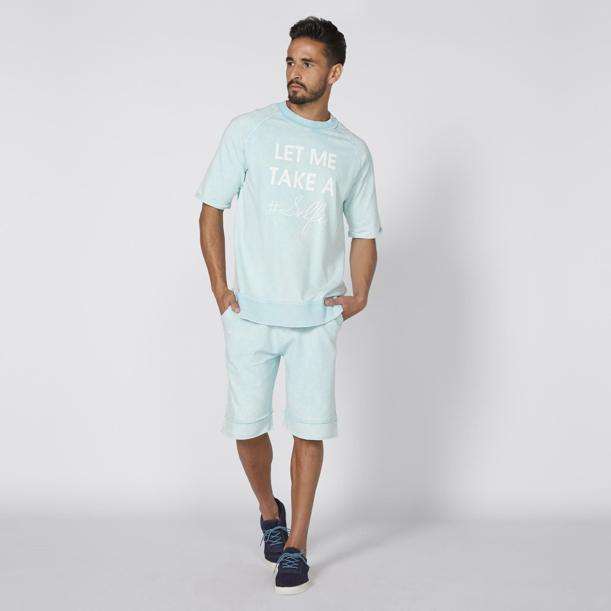شورت بجيوب وخصر مطّاطي ورباط-men-clothing-bottoms-shorts-image-2