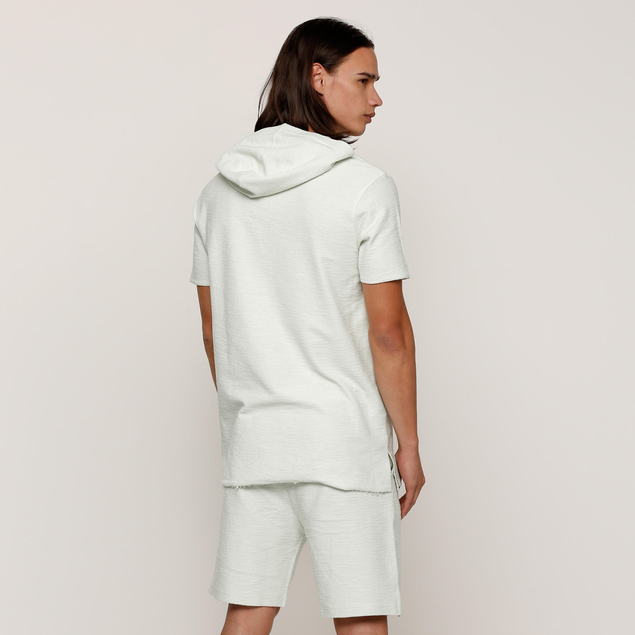 تيشيرت بارز الملمس بأكمام قصيرة وقبعة-men-clothing-tshirtsandpolos-tshirts-image-2