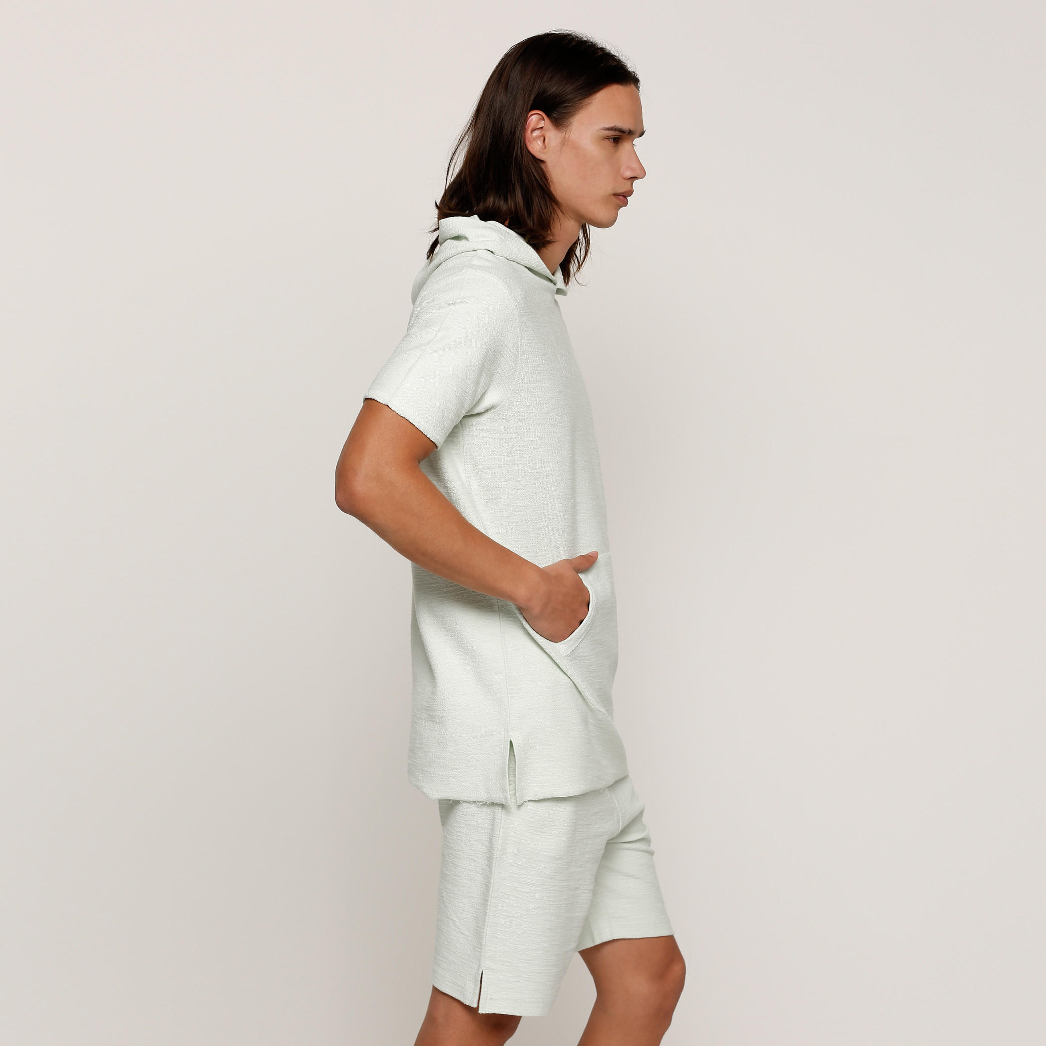 تيشيرت بارز الملمس بأكمام قصيرة وقبعة-men-clothing-tshirtsandpolos-tshirts-image-3