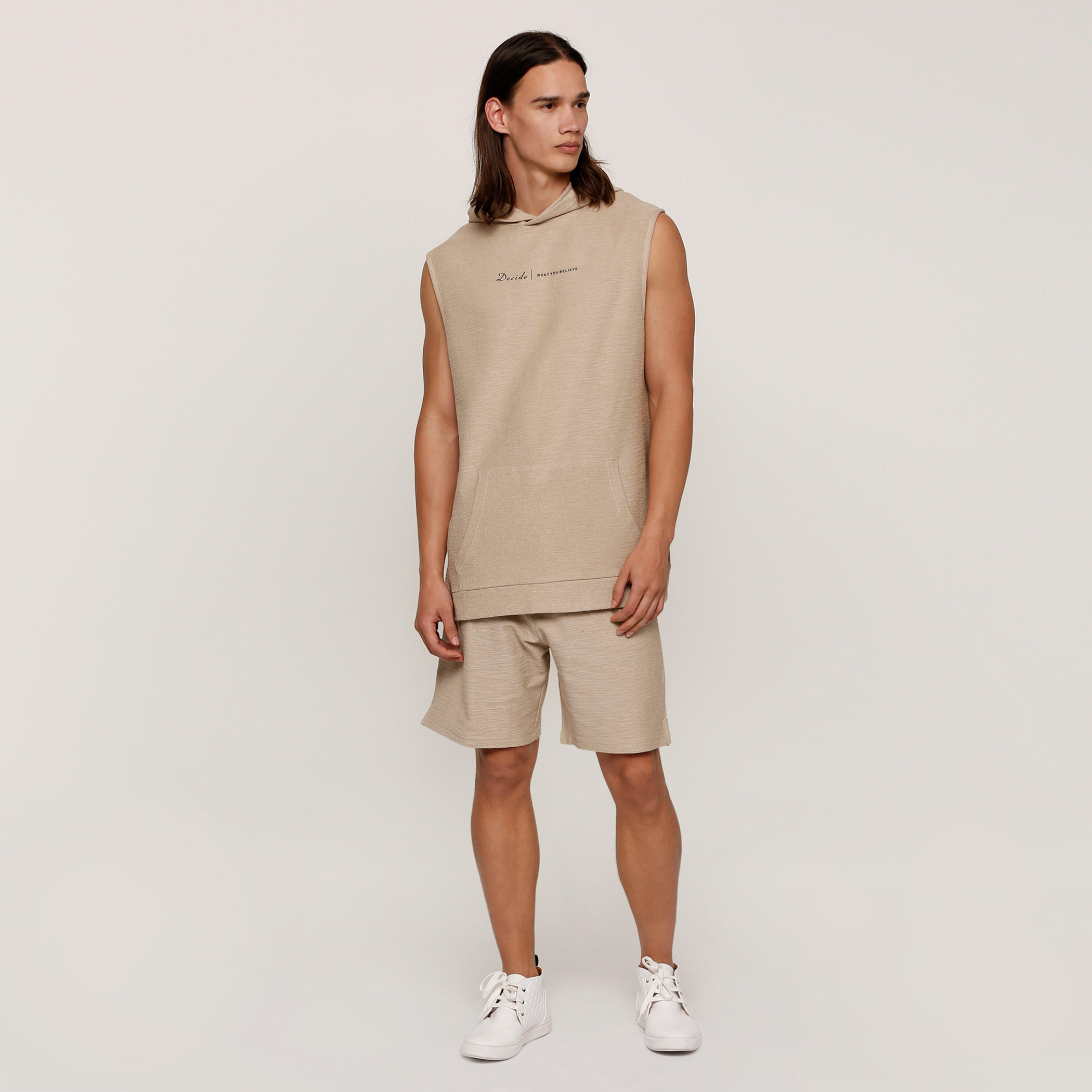 تيشيرت بارز الملمس دون أكمام بقبعة-men-clothing-tshirtsandpolos-tshirts-image-1