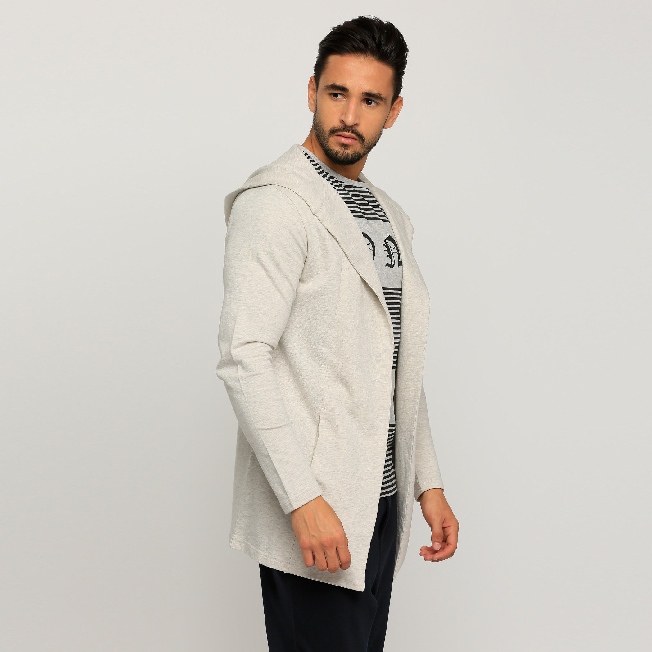 جاكيت مفتوح من الأمام بأكمام طويلة وطبعات-men-winterwear-hoodiesandsweatshirts-image-3