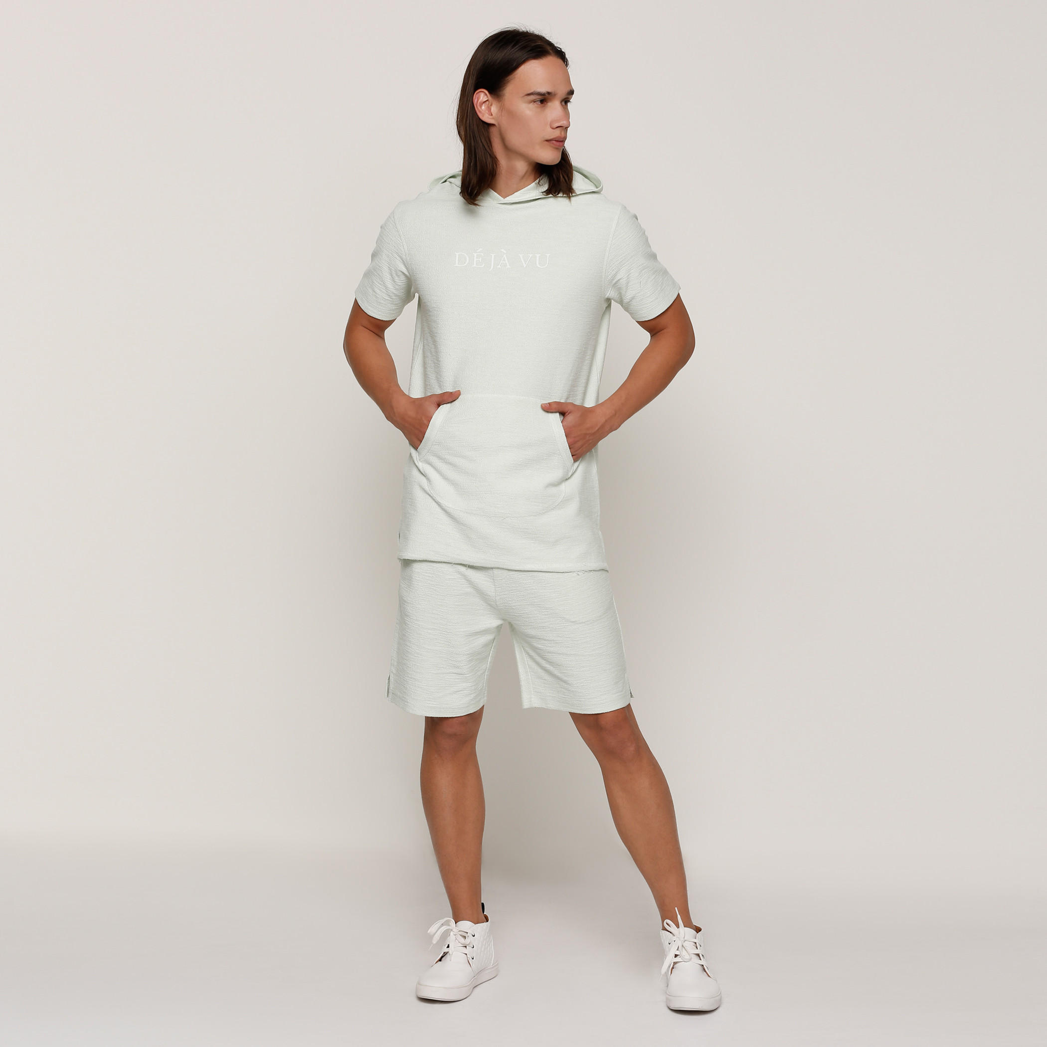 شورت بارز الملمس بخصر مطّاطي ورباط-men-clothing-bottoms-shorts-image-5