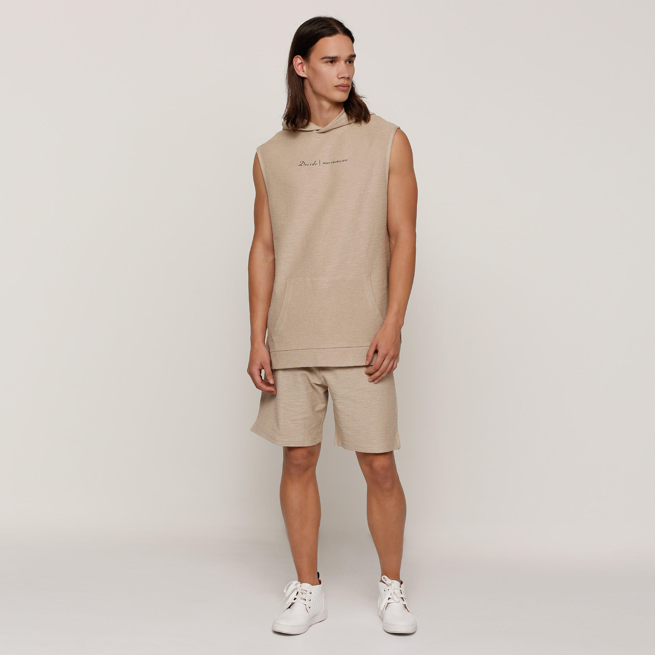 شورت بارز الملمس بخصر مطّاطي ورباط-men-clothing-bottoms-shorts-image-5