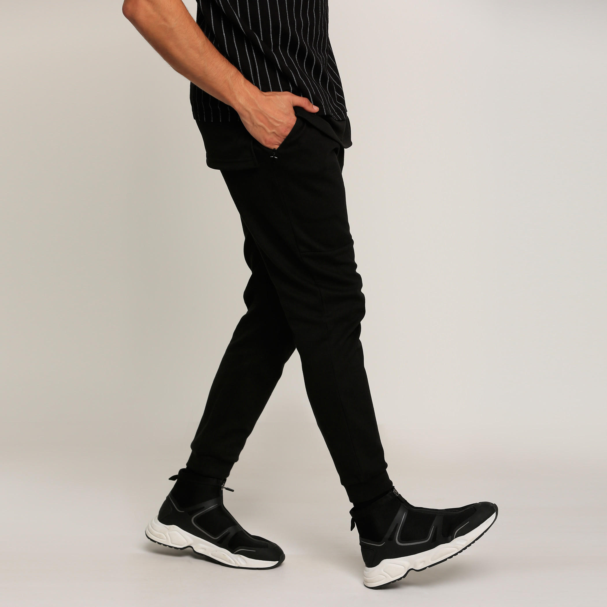 بنطال رياضي طويل بجيوب-men-clothing-bottoms-joggers-image-3