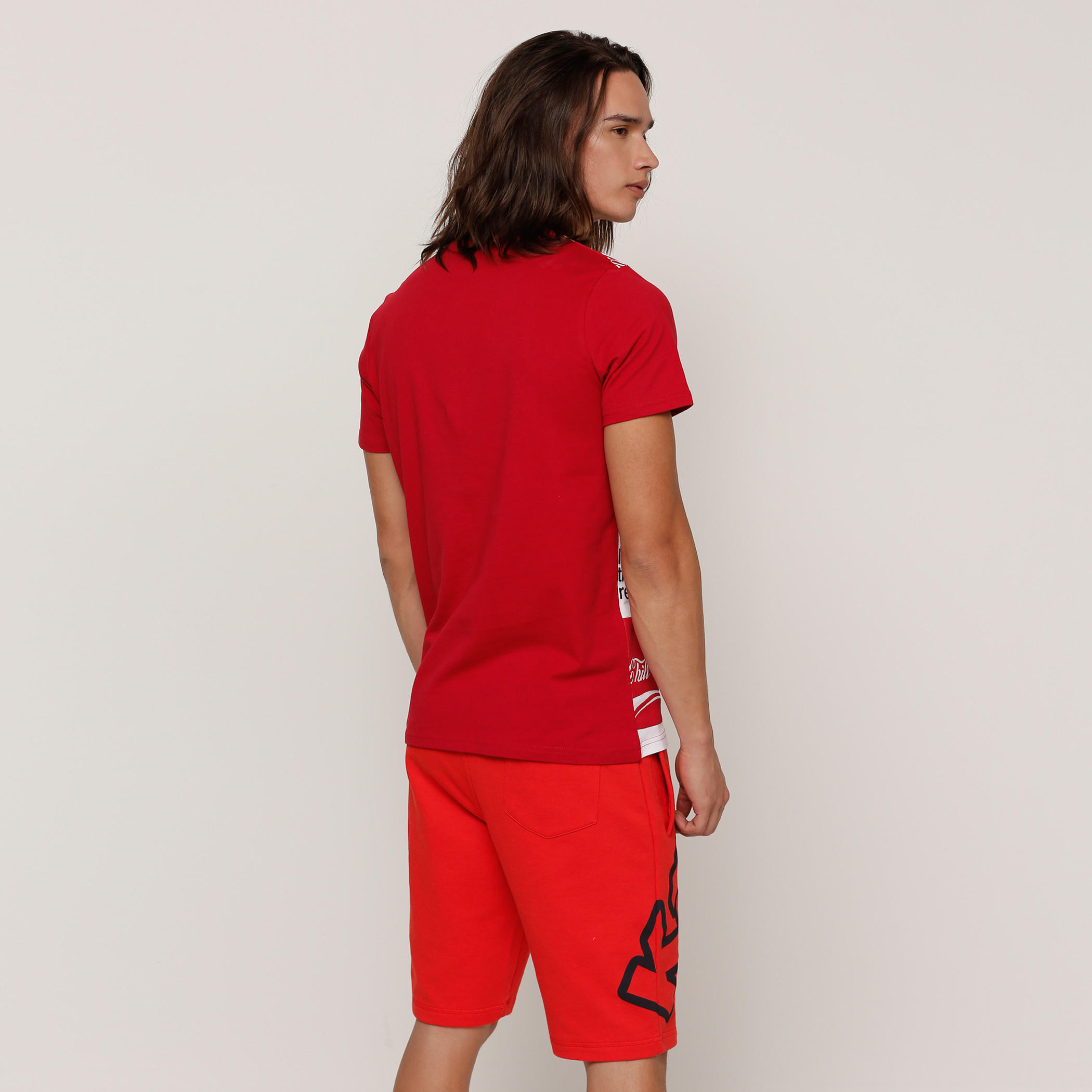 تيشيرت بأكمام قصيرة وياقة ضيقة وطبعات-men-clothing-tshirtsandpolos-tshirts-image-2