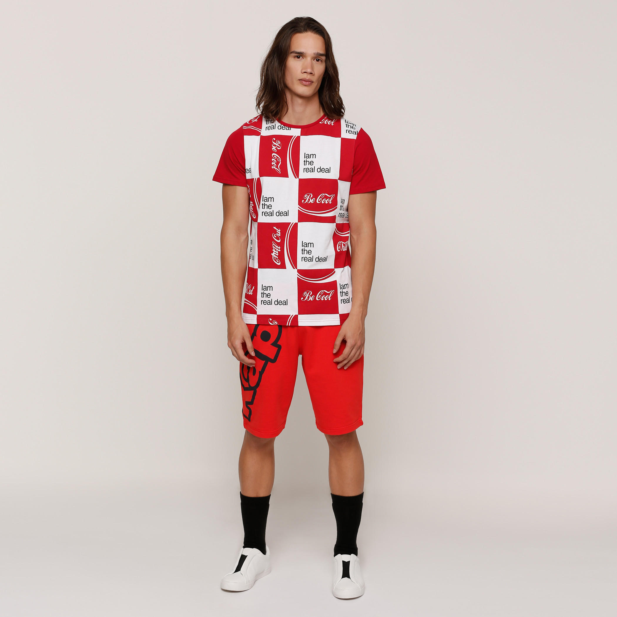 تيشيرت بأكمام قصيرة وياقة ضيقة وطبعات-men-clothing-tshirtsandpolos-tshirts-image-5
