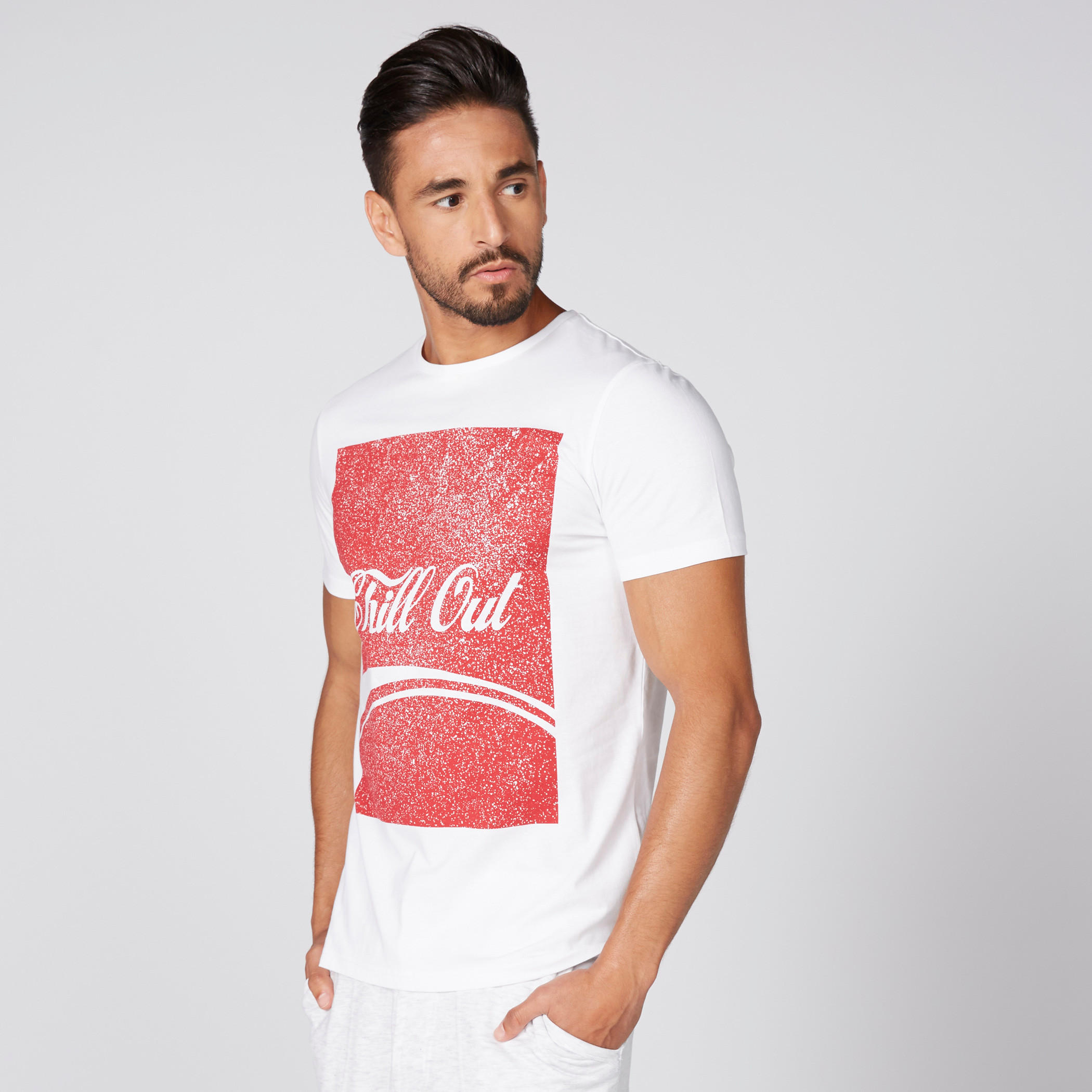 تيشيرت بياقة مستديرة وأكمام قصيرة مع طبعات-men-clothing-tshirtsandpolos-tshirts-image-2