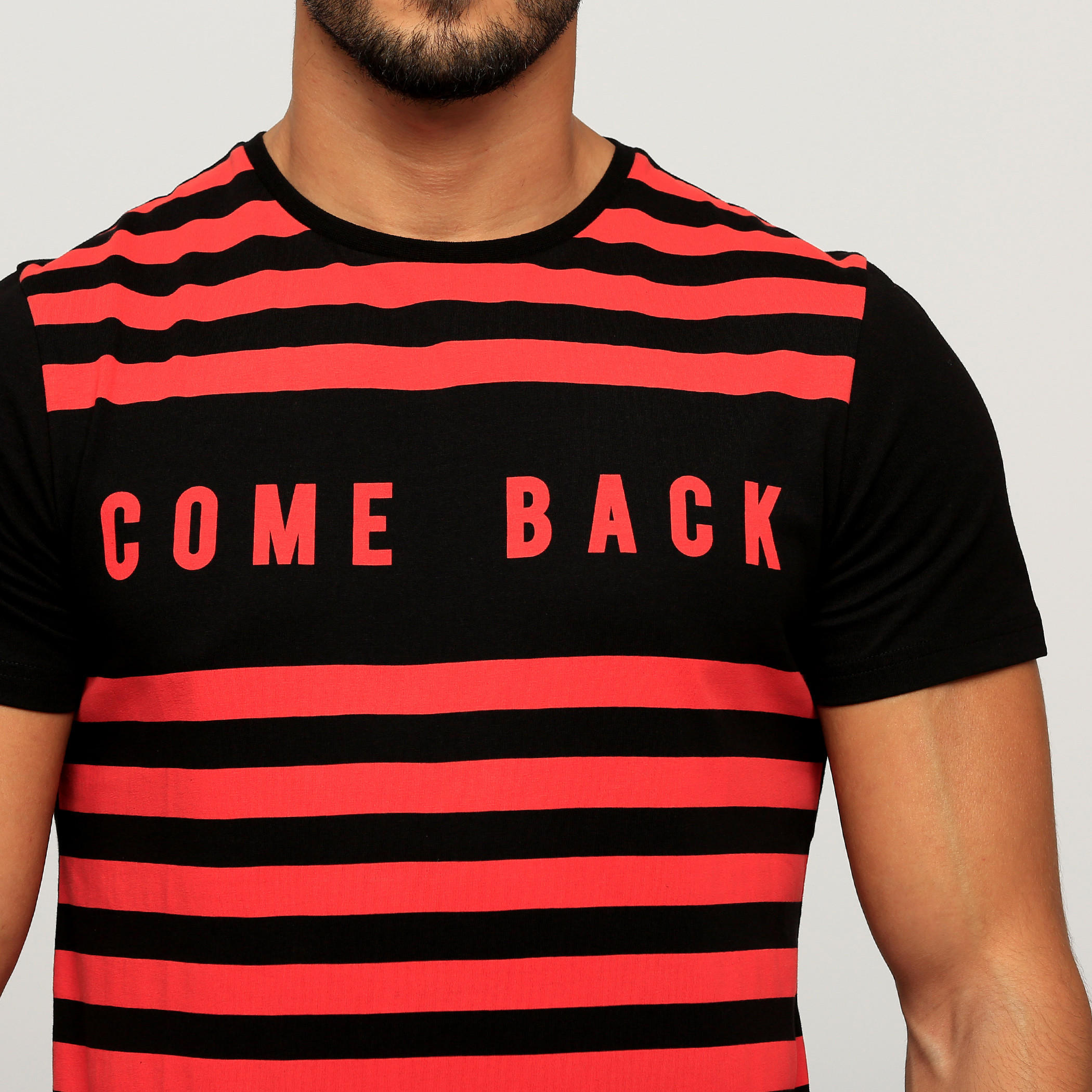 تيشيرت بياقة مستديرة وأكمام قصيرة وطبعات-men-clothing-tshirtsandpolos-tshirts-image-4