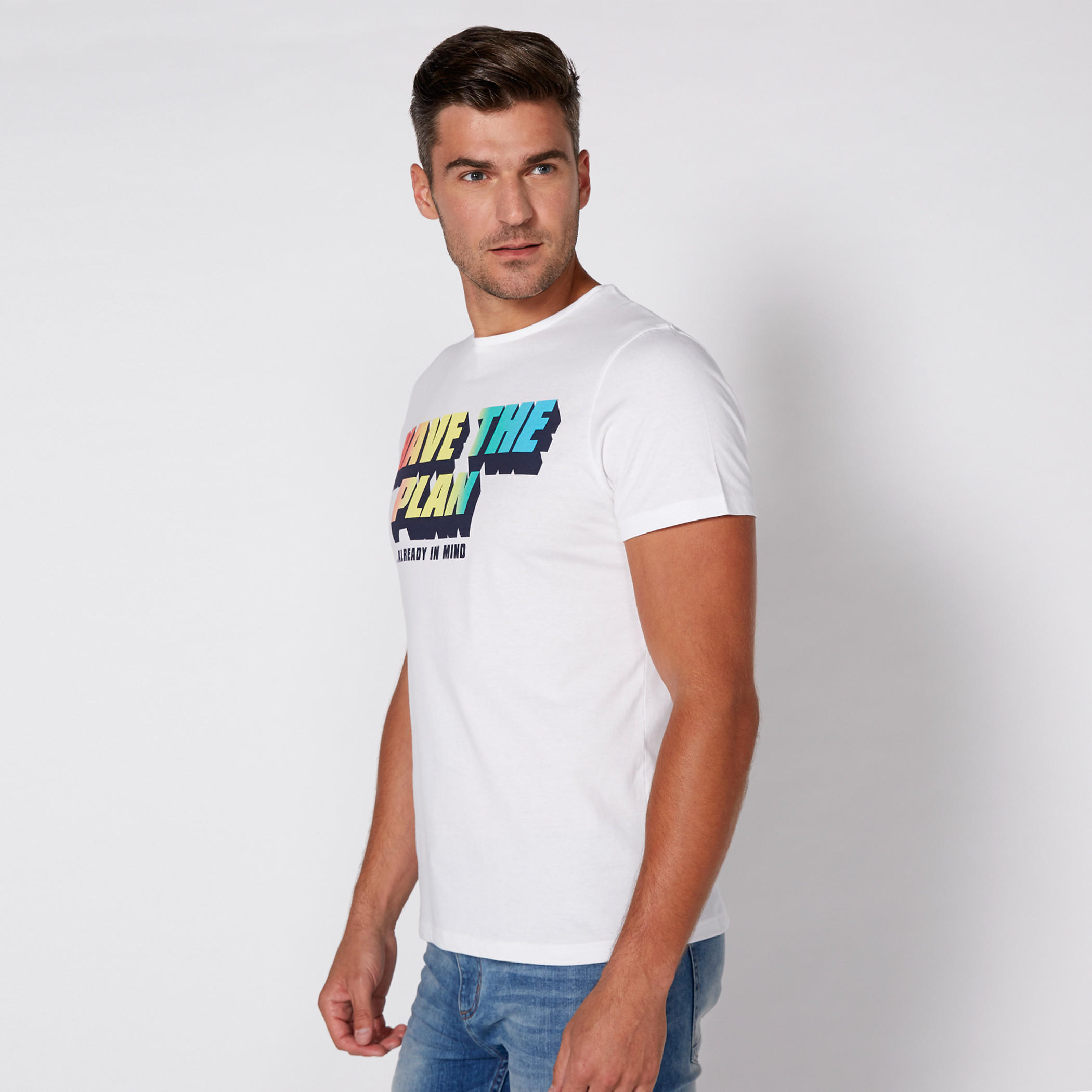 تيشيرت بياقة مستديرة وأكمام قصيرة مع طبعات-men-clothing-tshirtsandpolos-tshirts-image-1