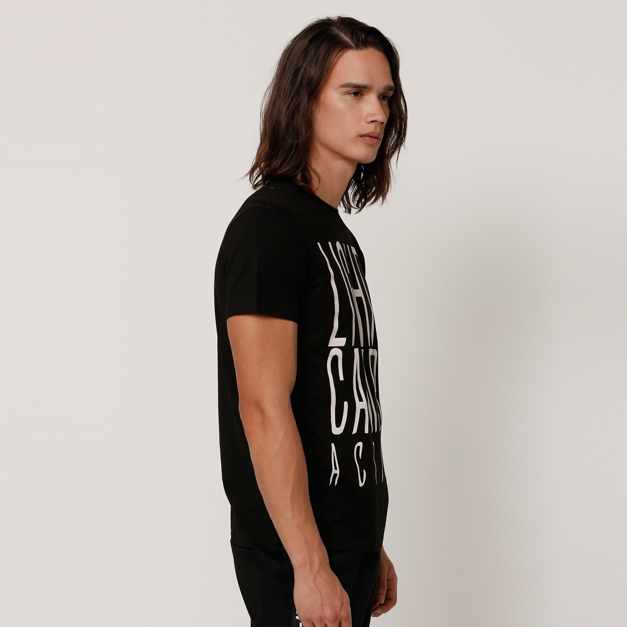 تيشيرت بأكمام قصيرة وياقة ضيقة وطبعات-men-clothing-tshirtsandpolos-tshirts-image-3